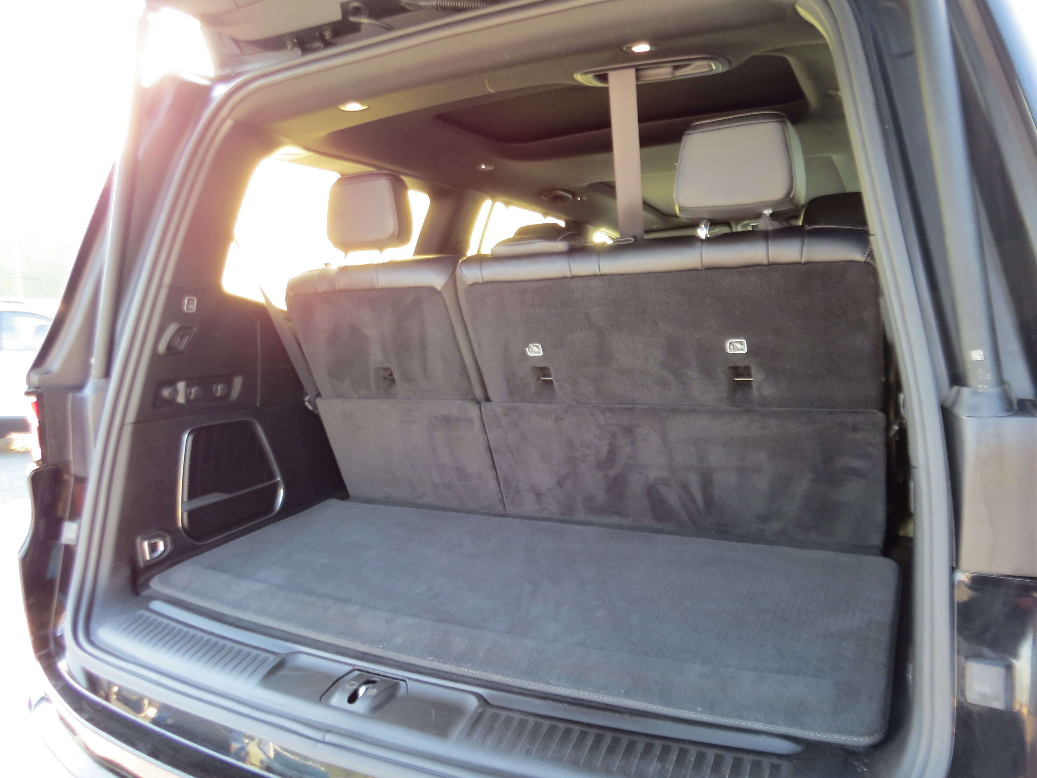 2024 Jeep Wagoneer Series II Carbide 4x2