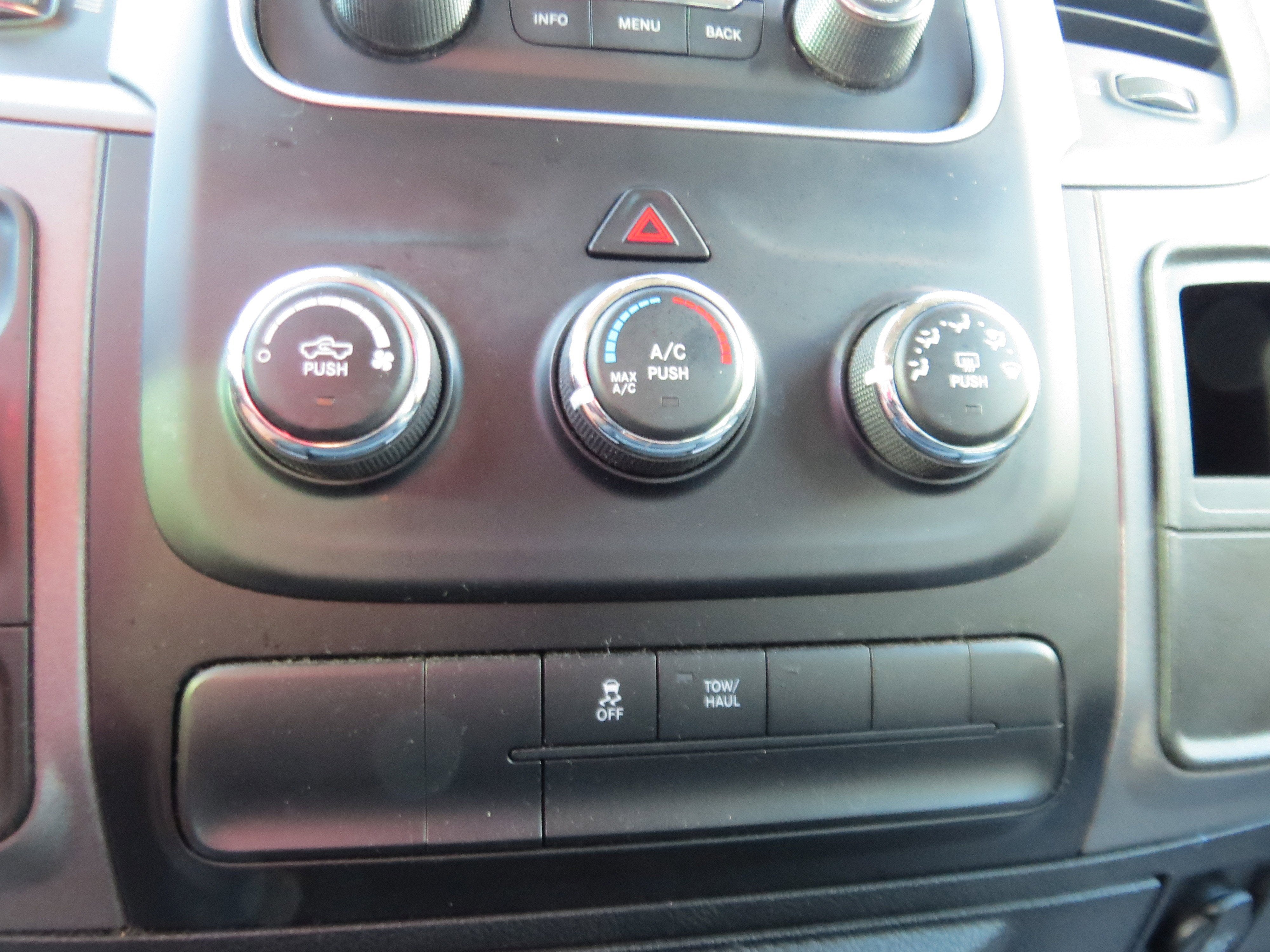 2017 RAM 1500 Tradesman Quad Cab 4x2 6'4" Box