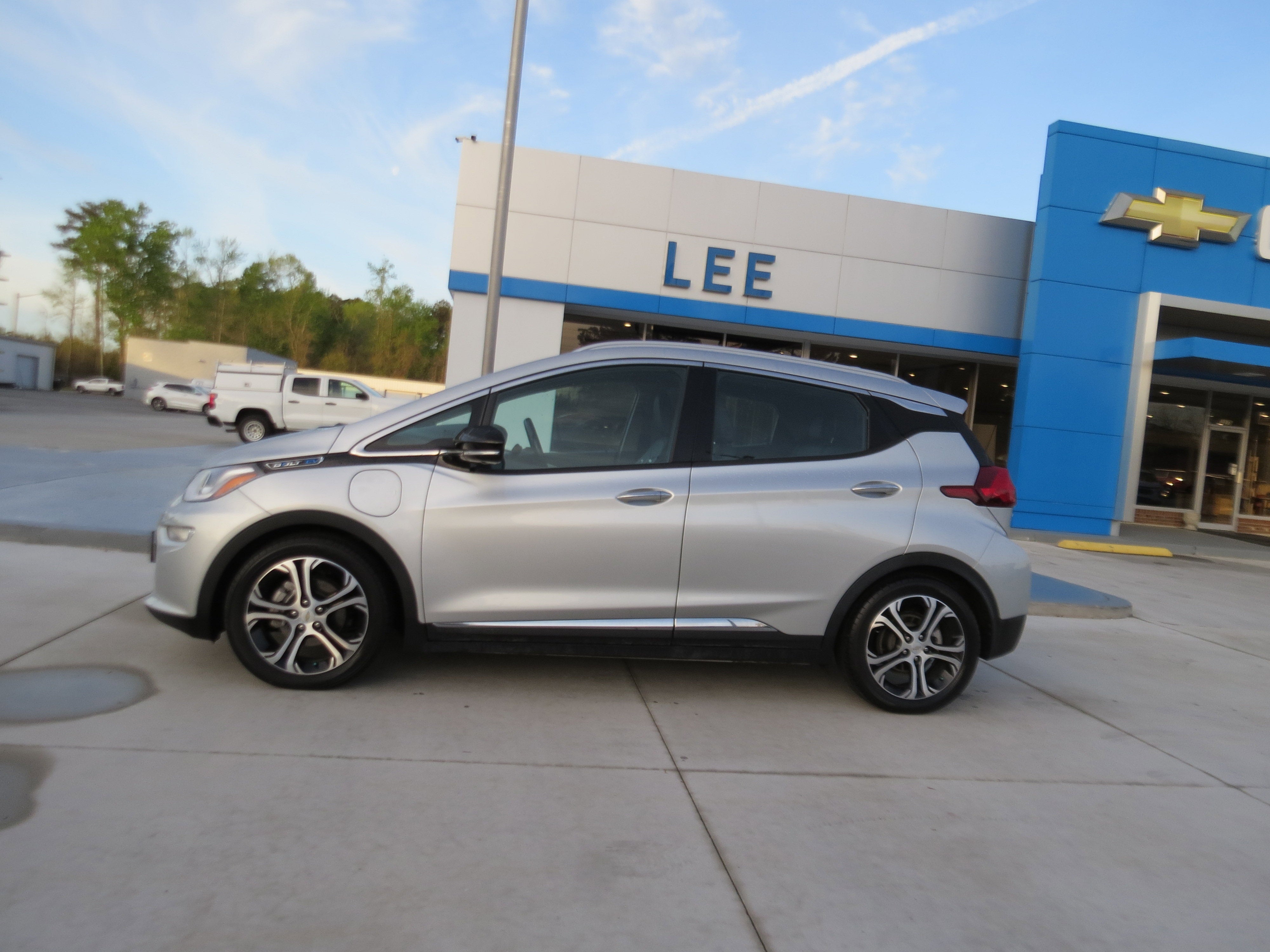 Used 2021 Chevrolet Bolt EV Premier with VIN 1G1FZ6S0XM4106382 for sale in Washington, NC