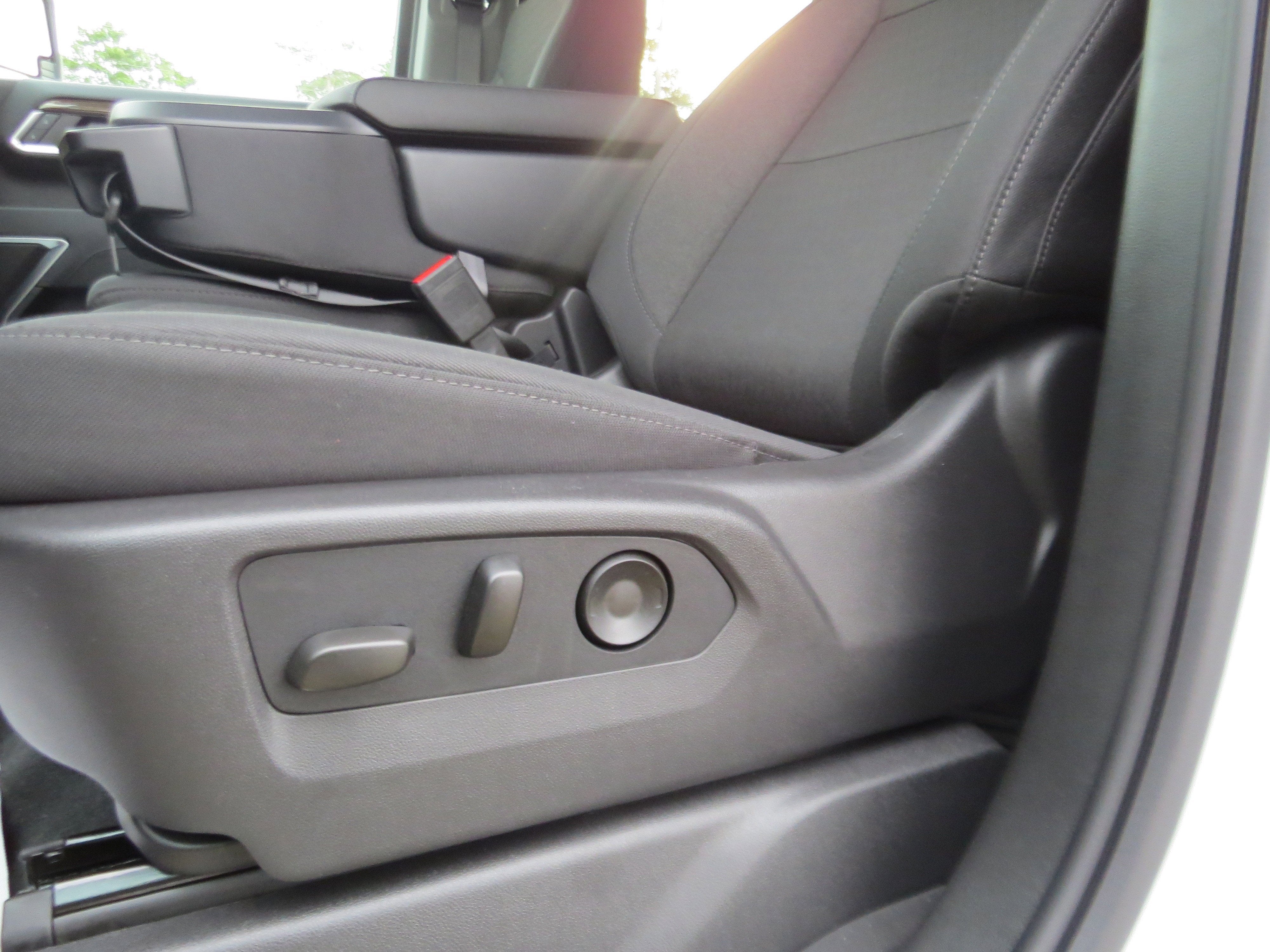 2026 Chevrolet Silverado 3500 HD Chassis Cab LT