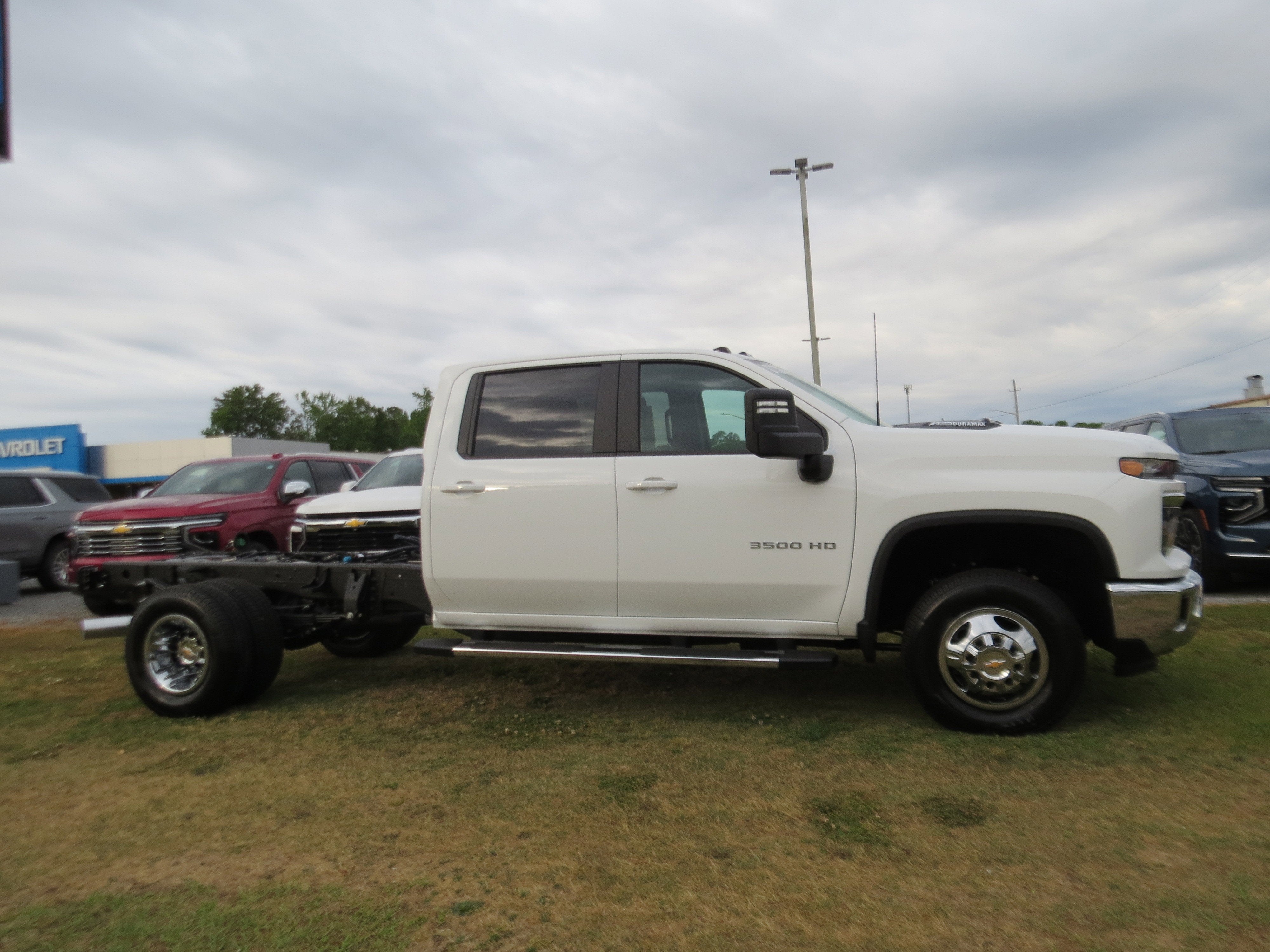 2026 Chevrolet Silverado 3500 HD Chassis Cab LT