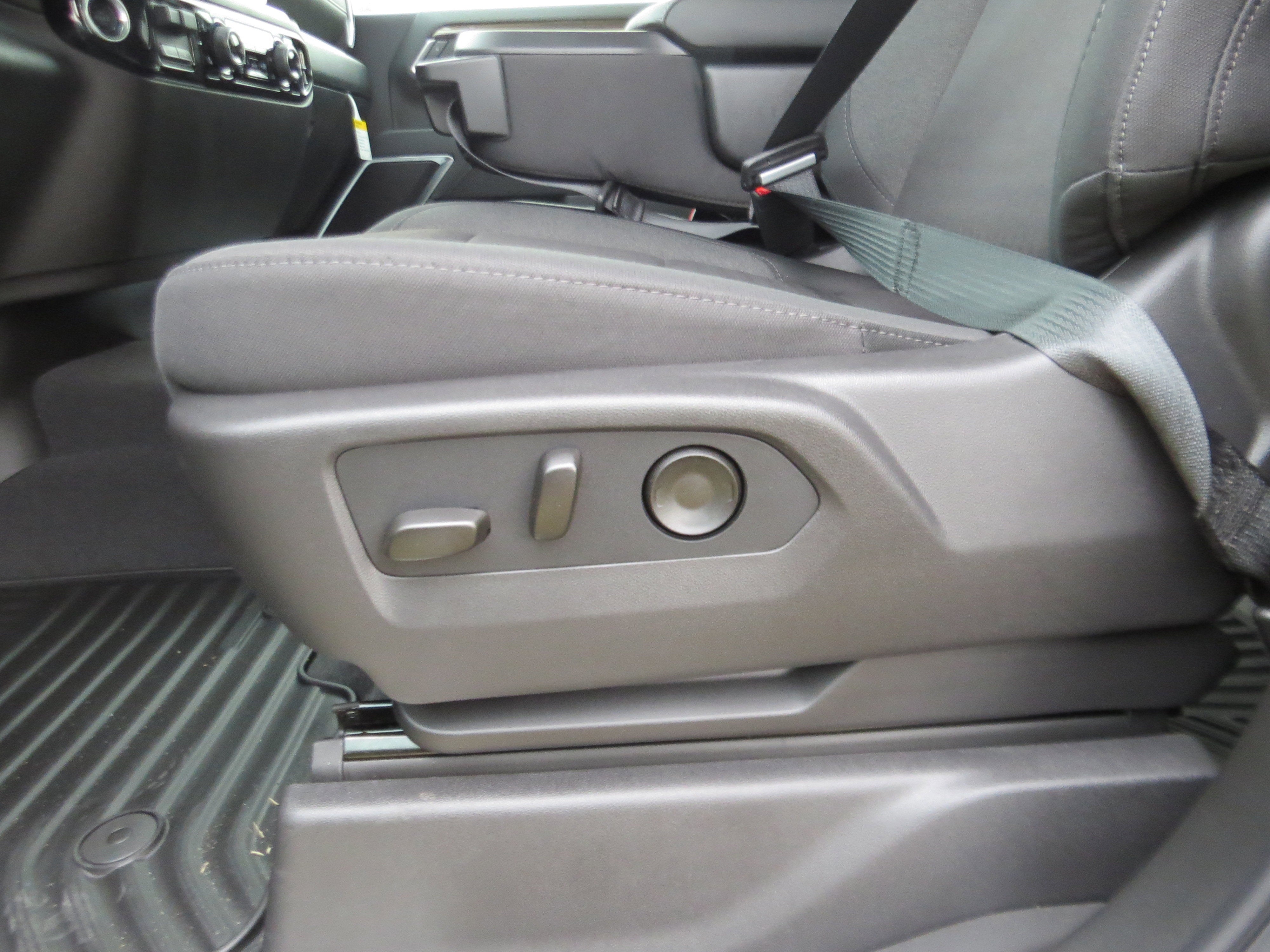 2026 Chevrolet Silverado 3500 HD Chassis Cab LT