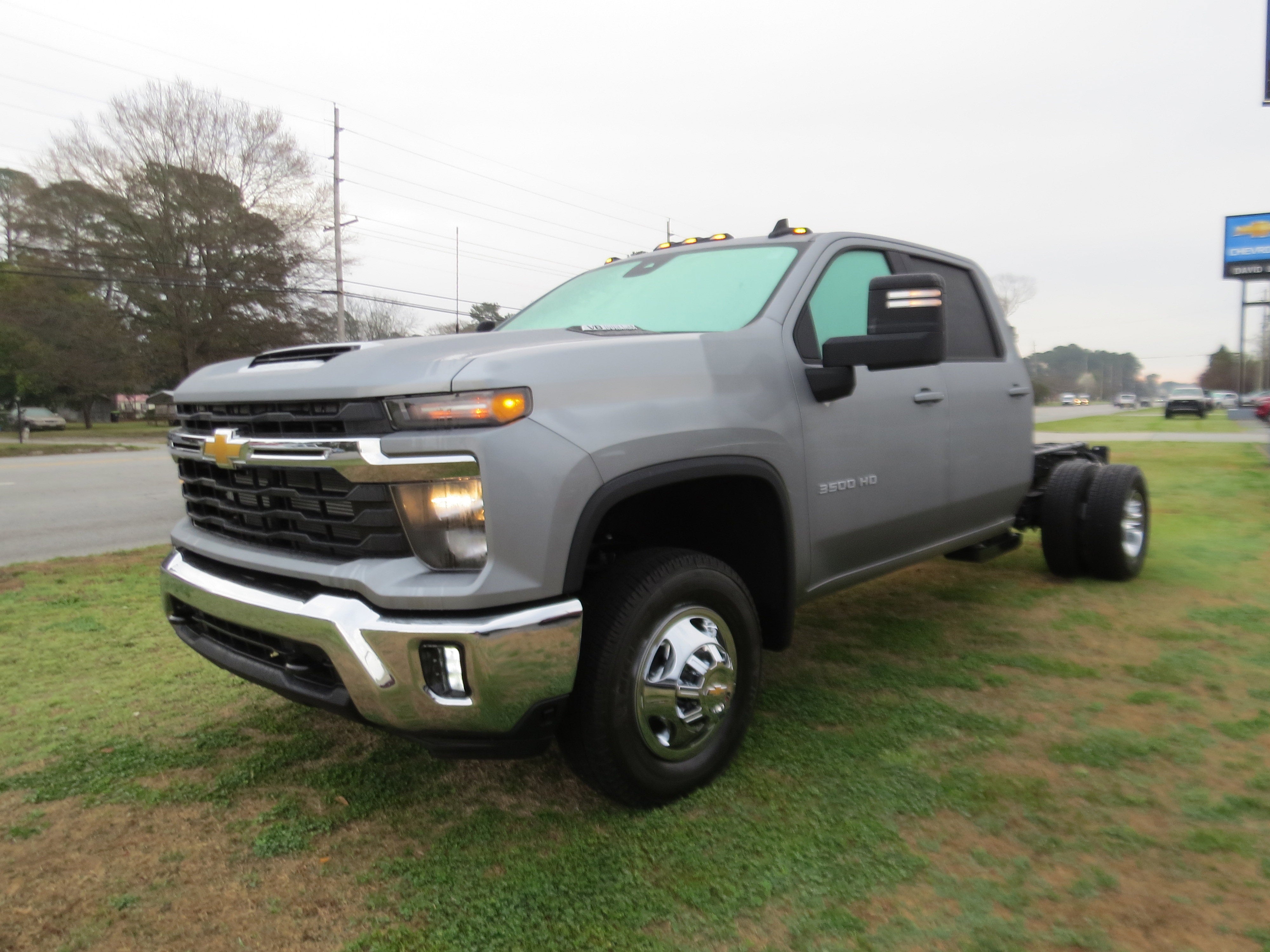 2026 Chevrolet Silverado 3500 HD Chassis Cab LT