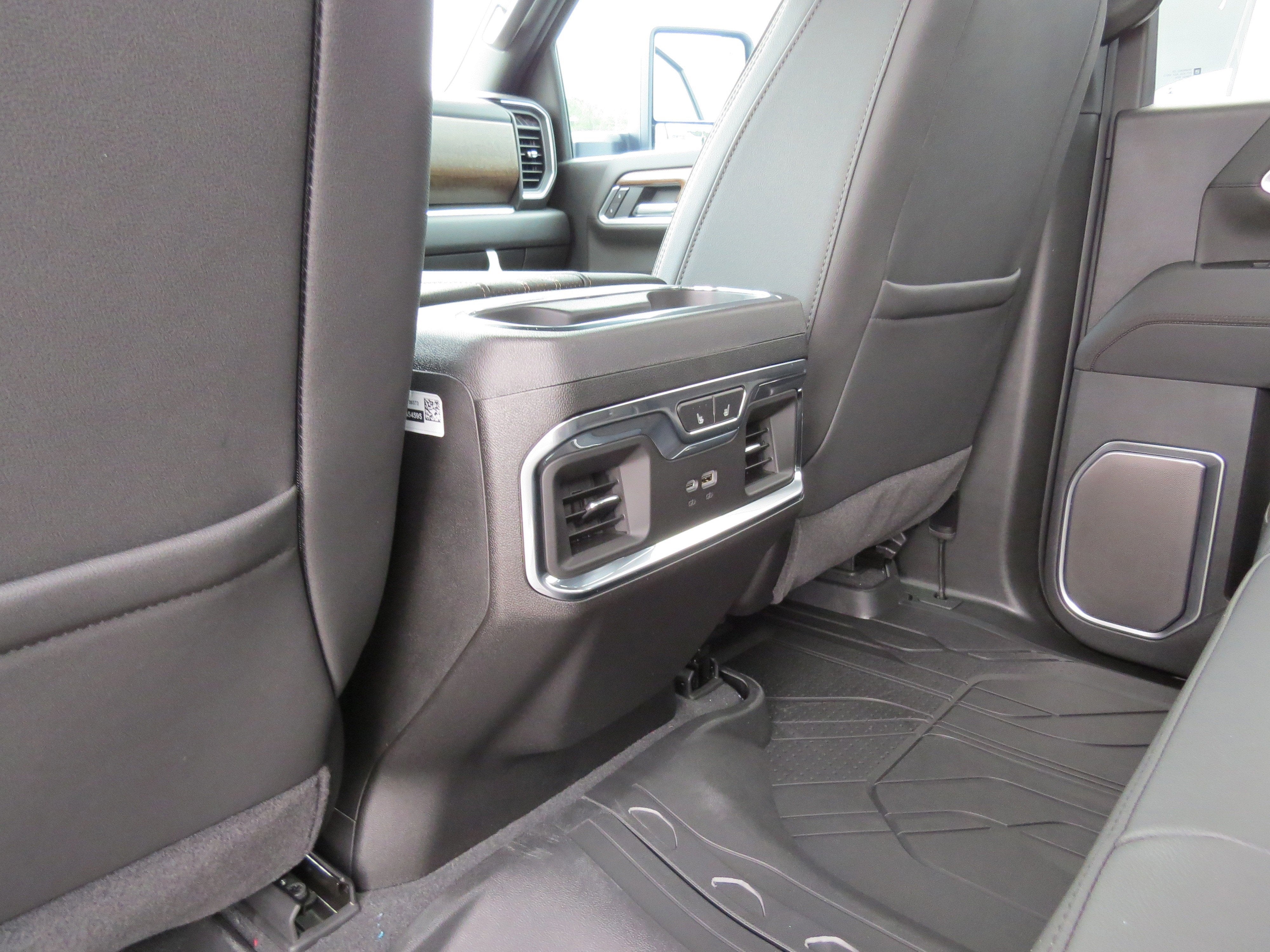 2025 Chevrolet Silverado 3500 HD High Country