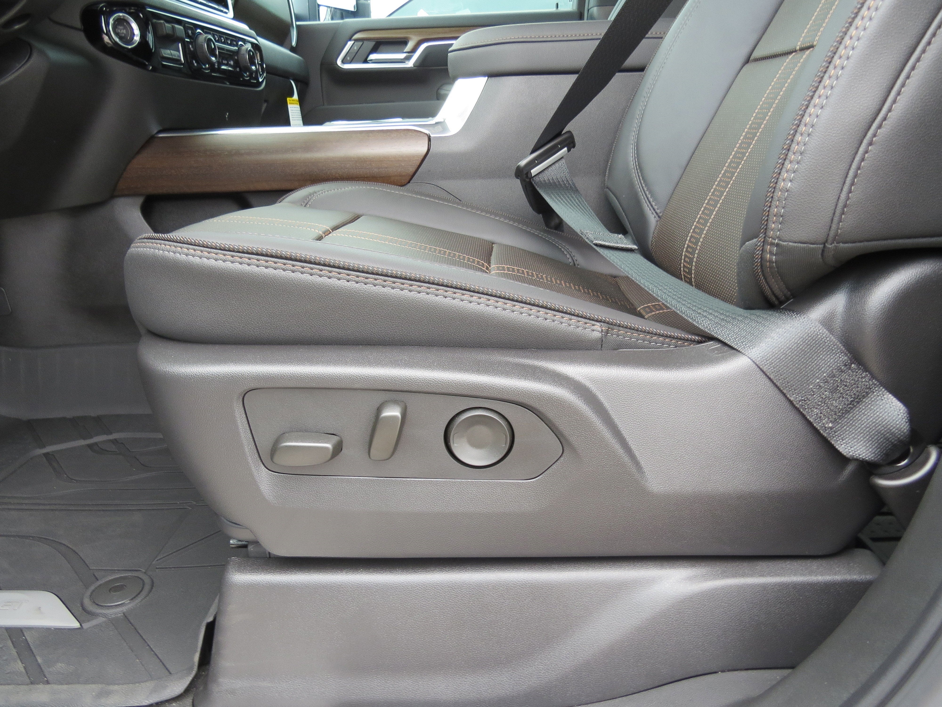 2025 Chevrolet Silverado 3500 HD High Country