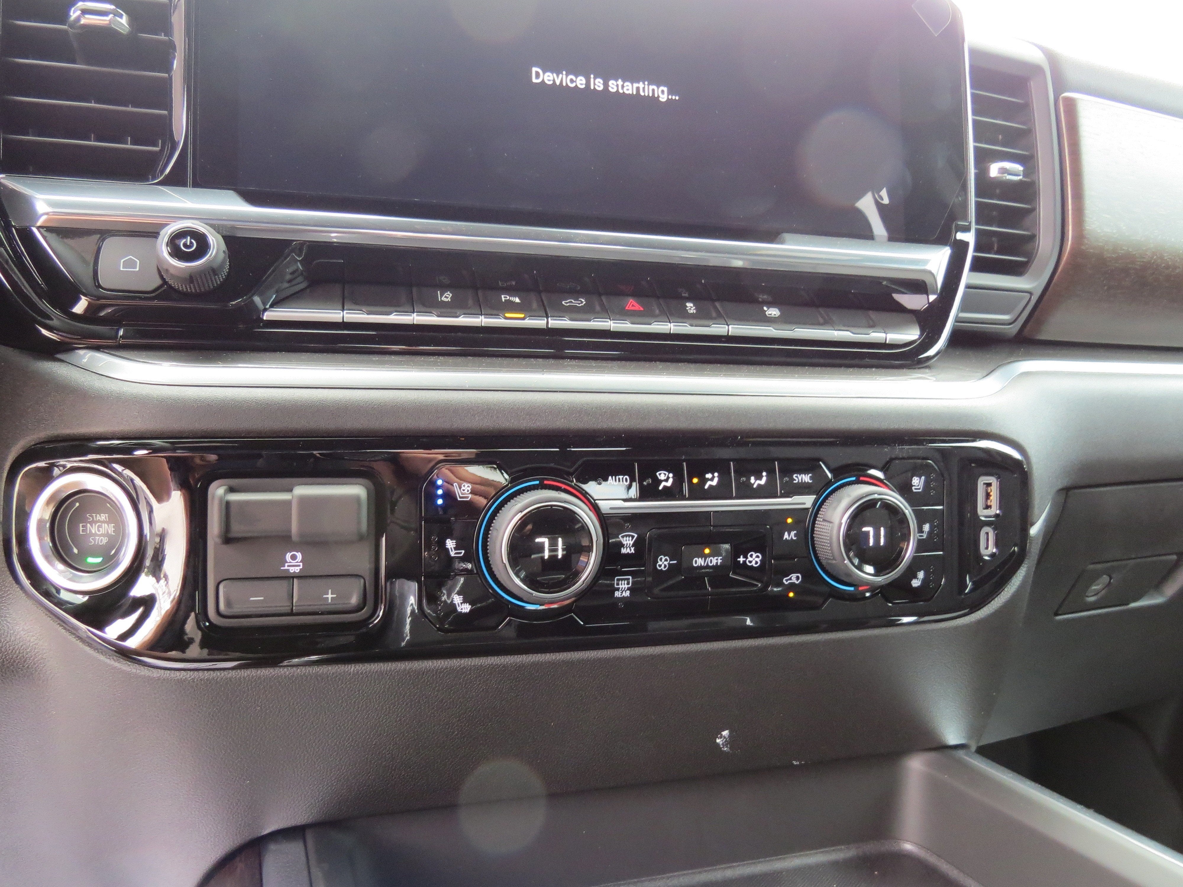 2025 Chevrolet Silverado 3500 HD High Country