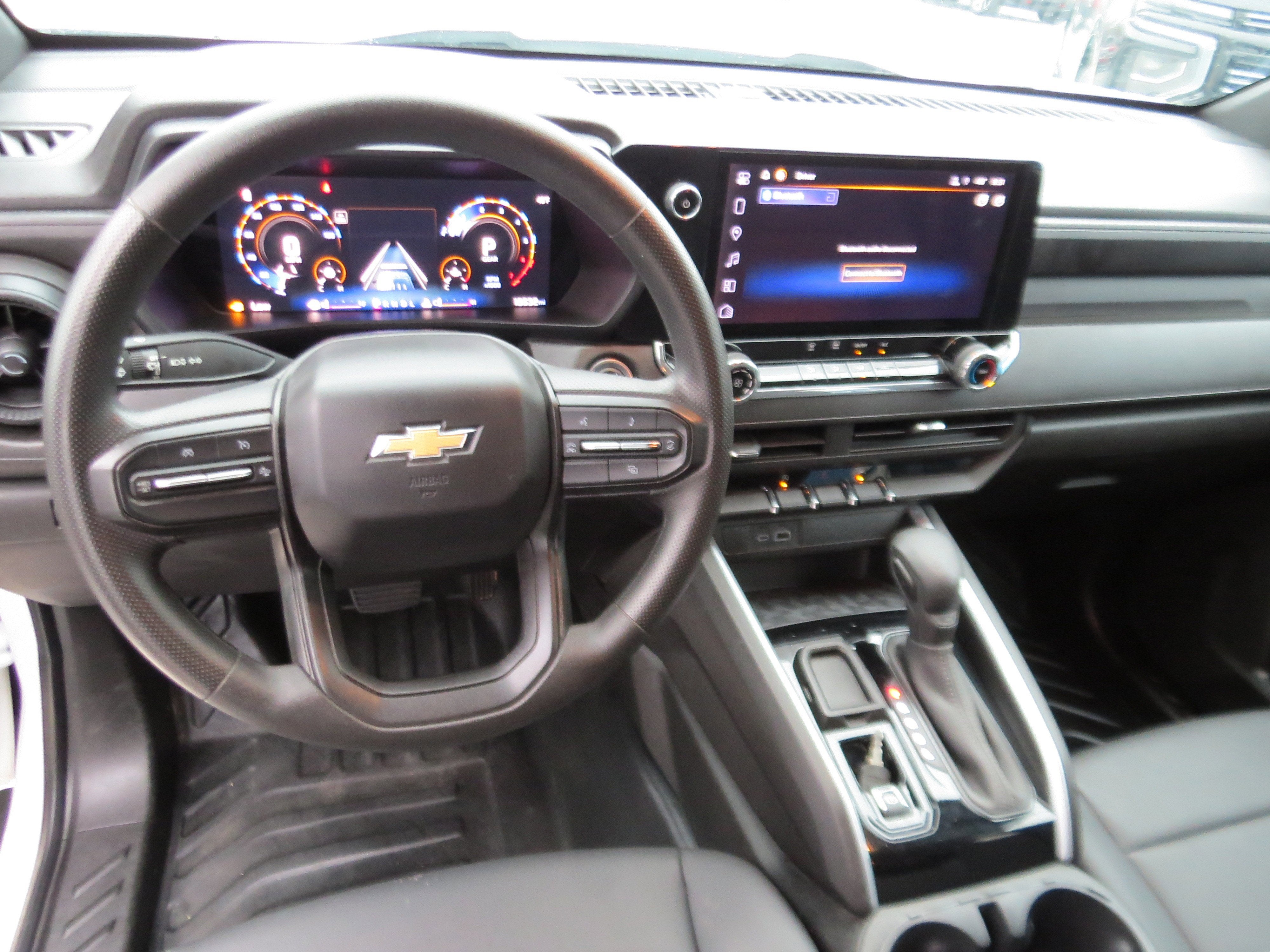 2024 Chevrolet Colorado WT