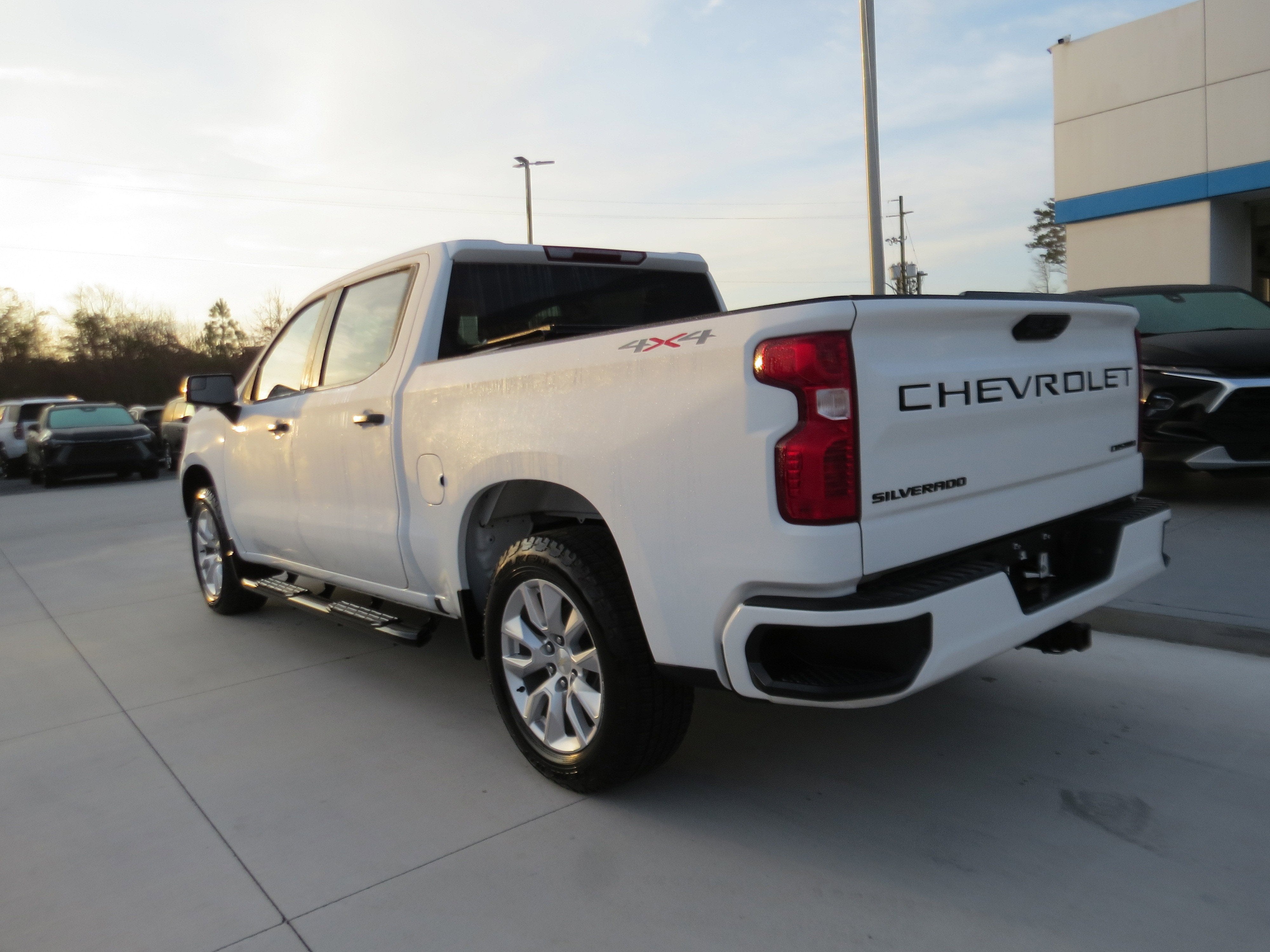 2023 Chevrolet Silverado 1500 Custom