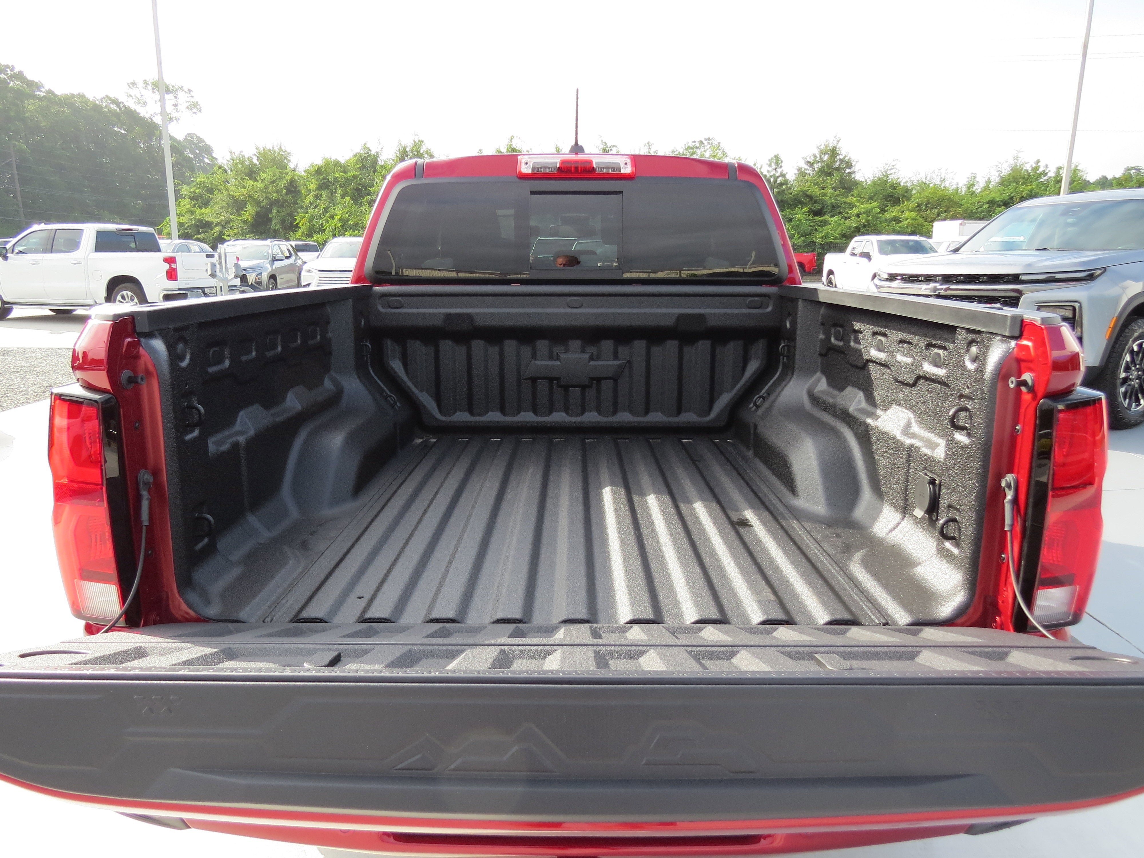 2025 Chevrolet Colorado WT/LT