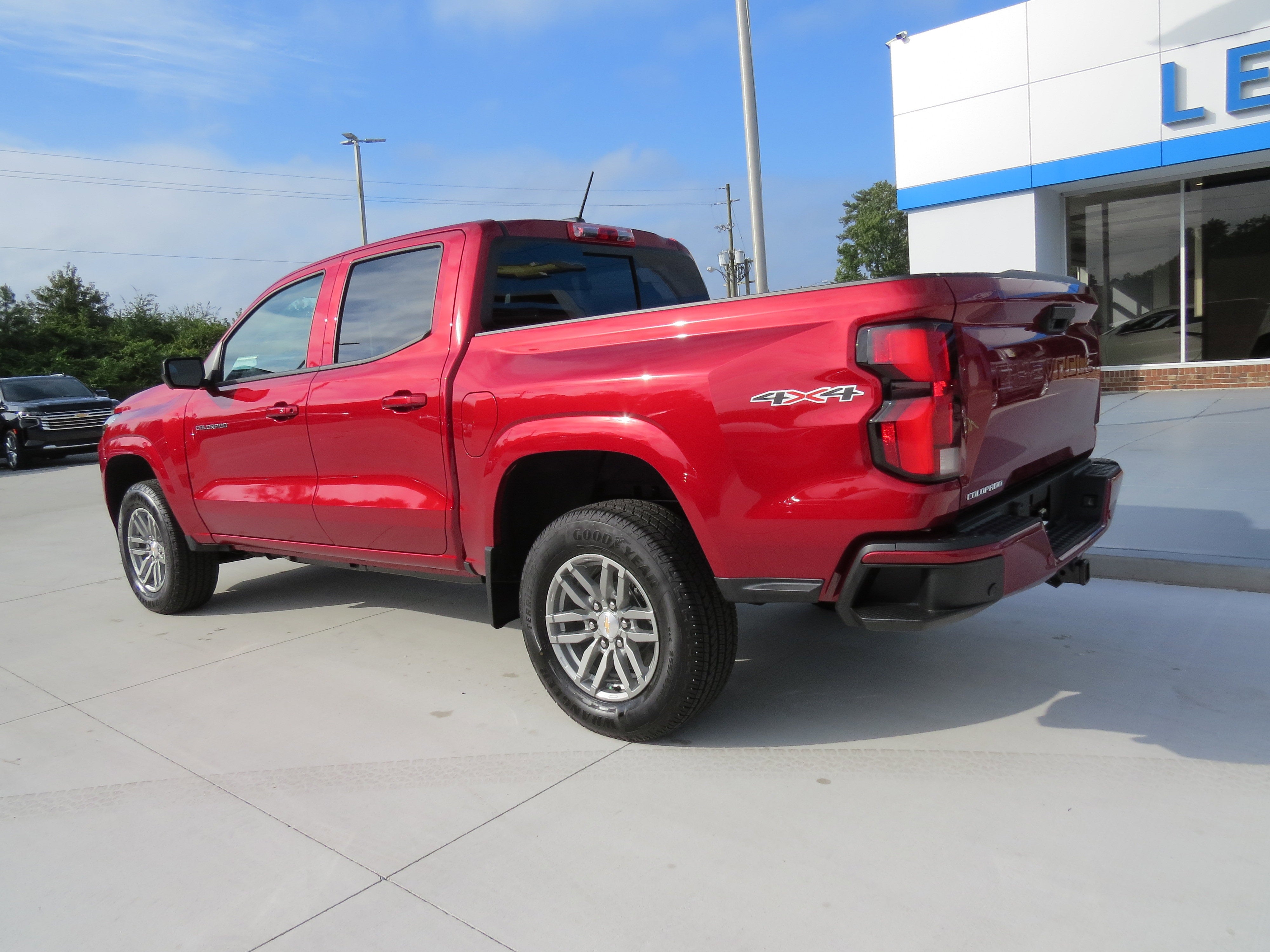 2025 Chevrolet Colorado WT/LT