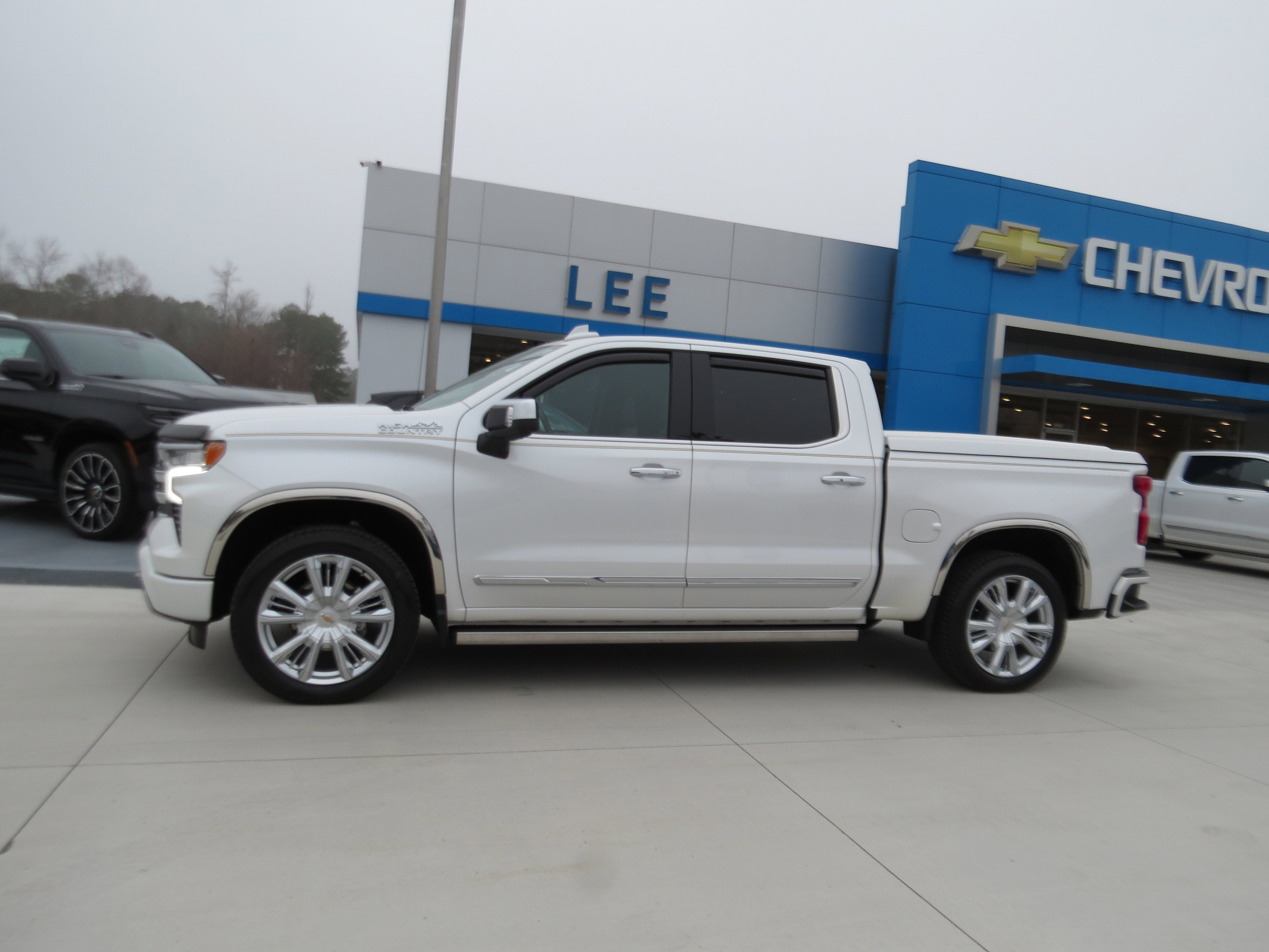 2023 Chevrolet Silverado 1500 High Country