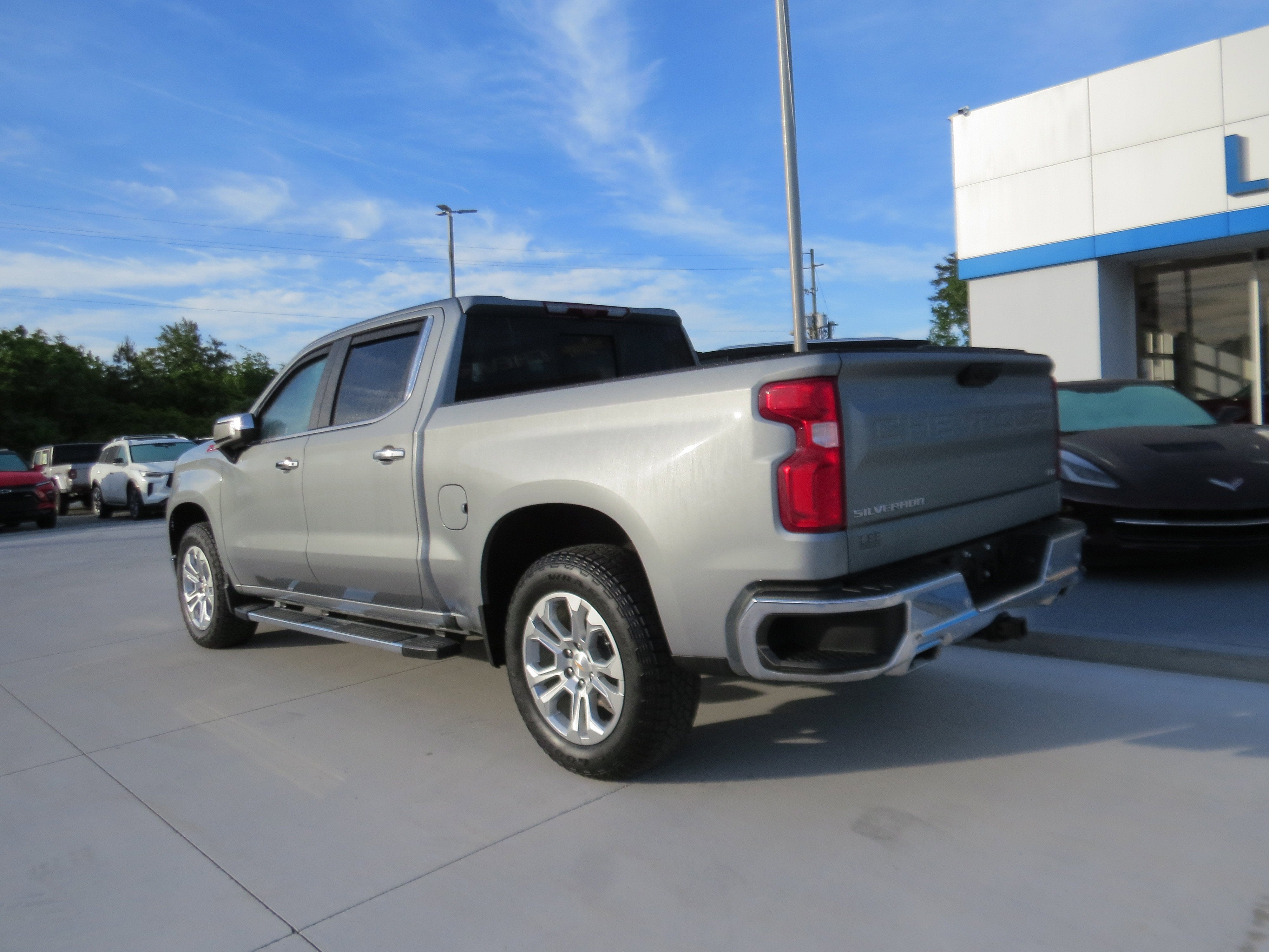 2025 Chevrolet Silverado 1500 LTZ
