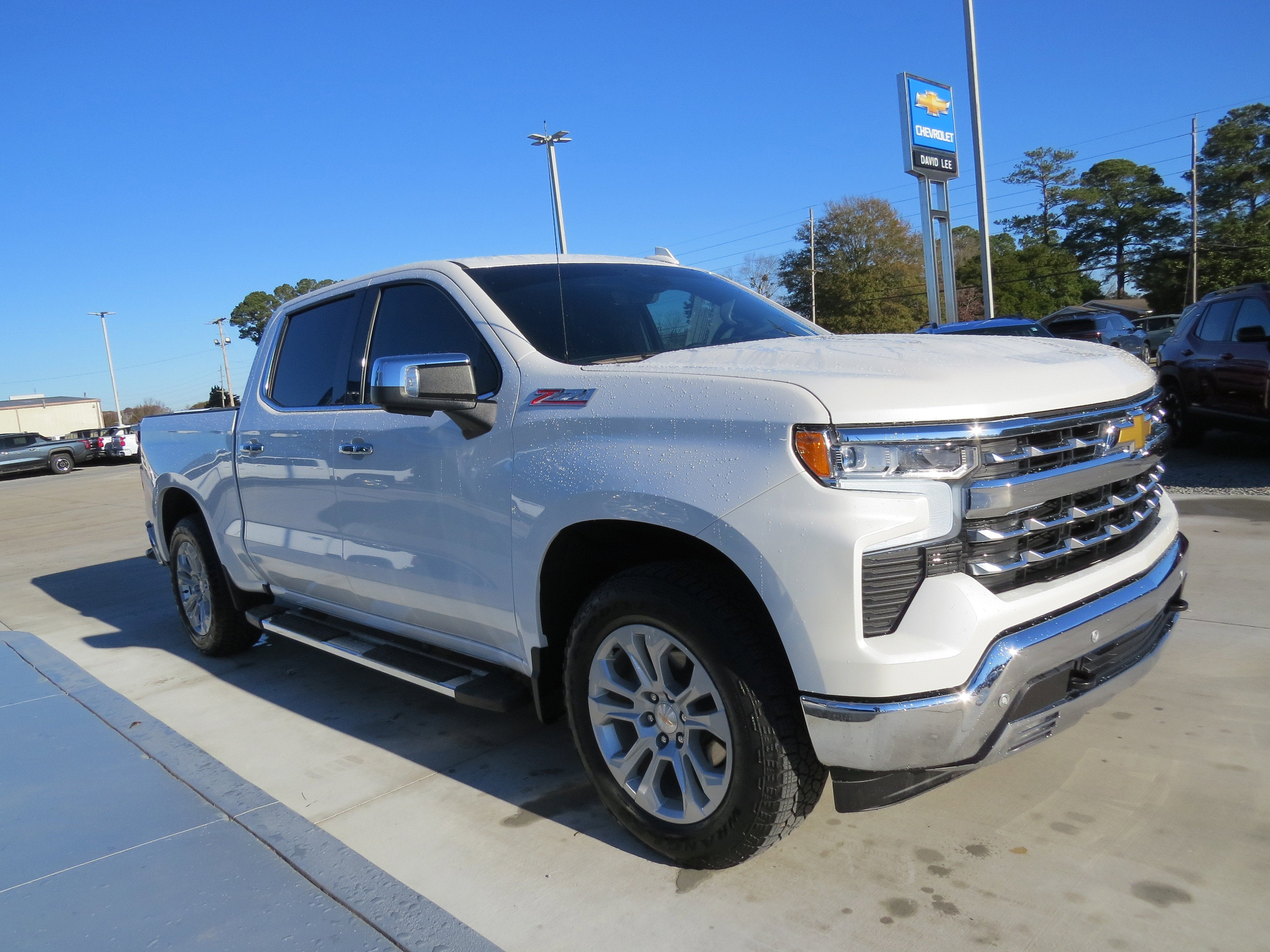 2025 Chevrolet Silverado 1500 LTZ
