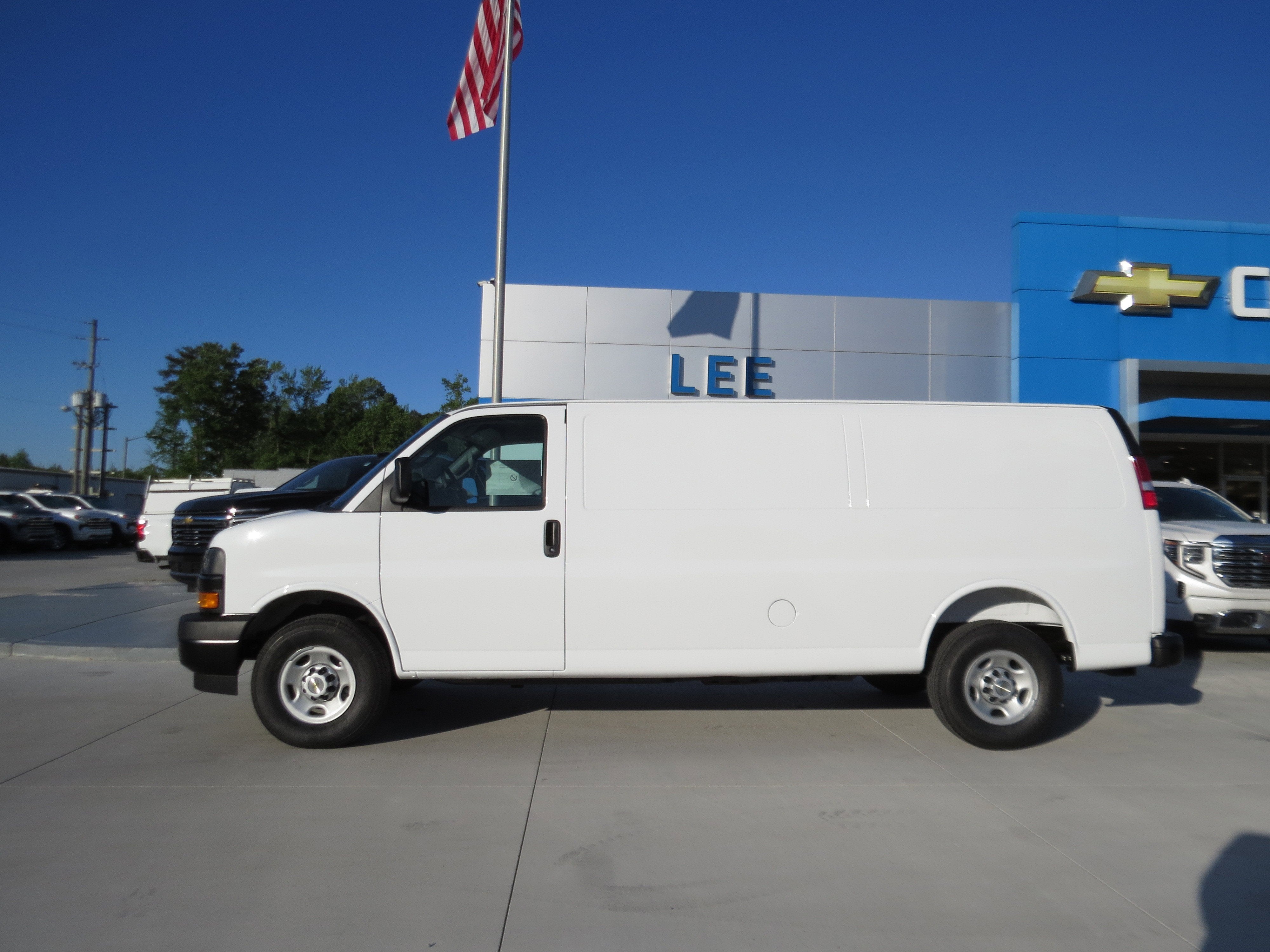 2026 Chevrolet Express Cargo WT