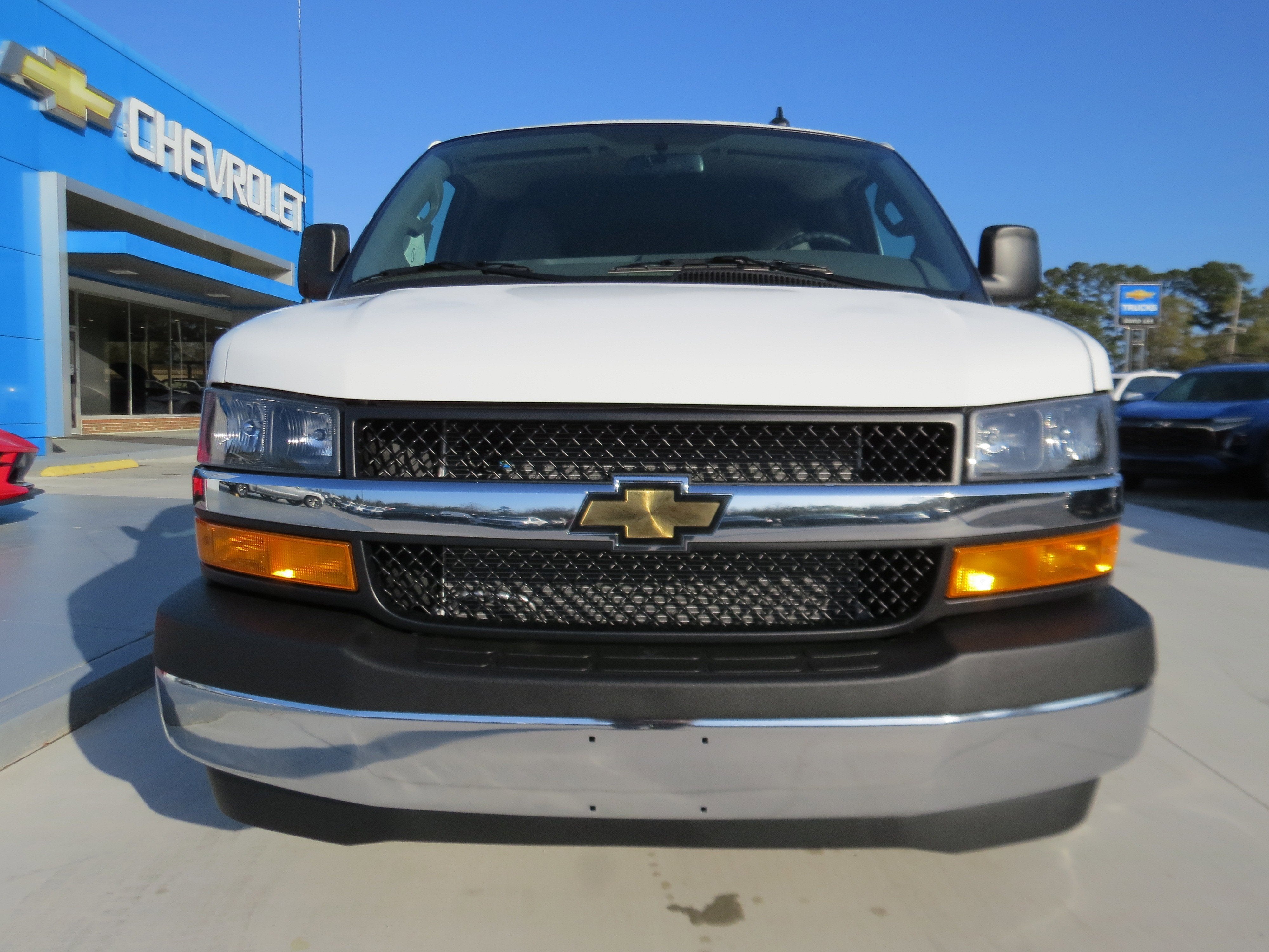 2026 Chevrolet Express Cargo WT