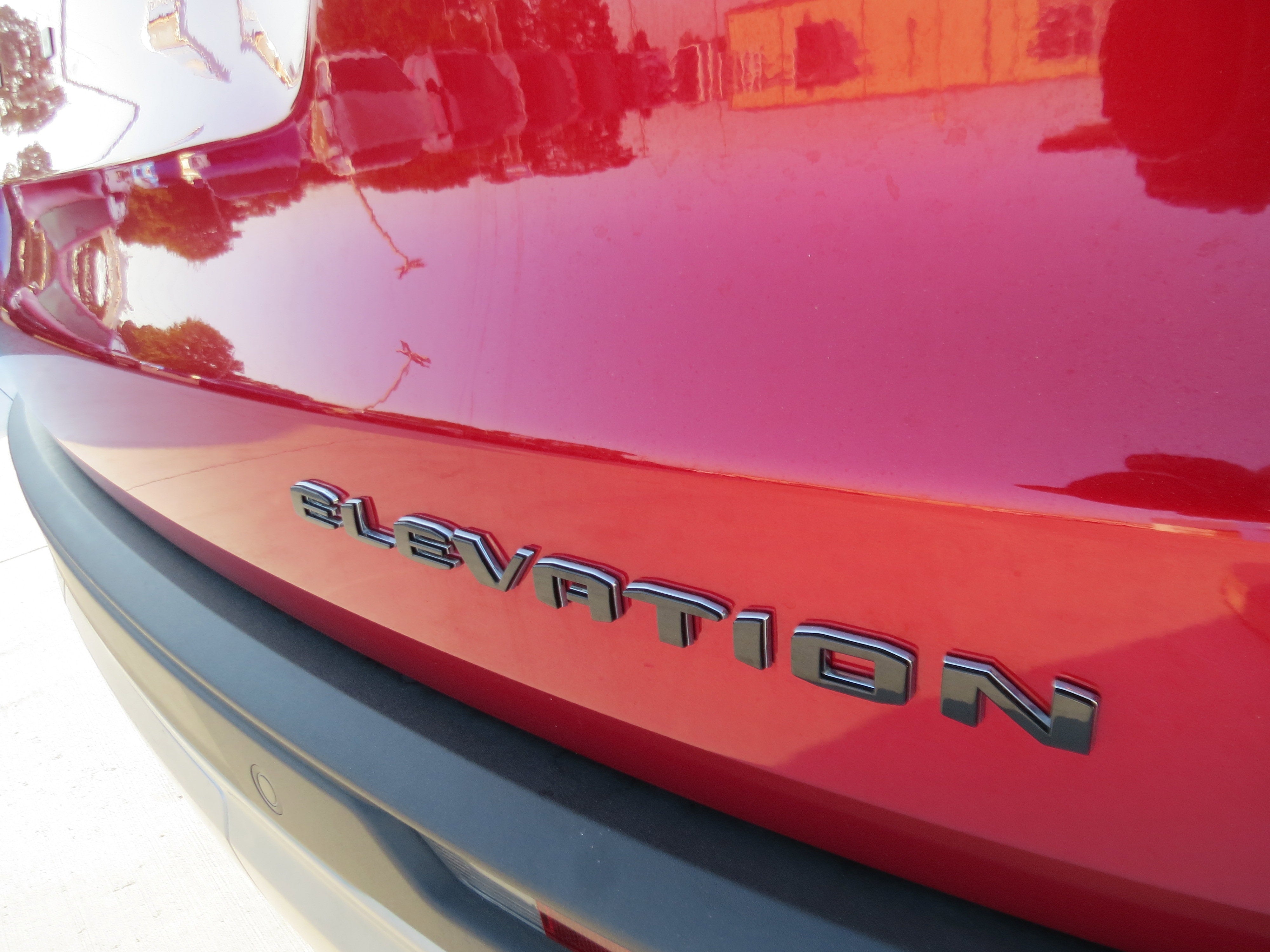 2024 GMC Acadia Elevation
