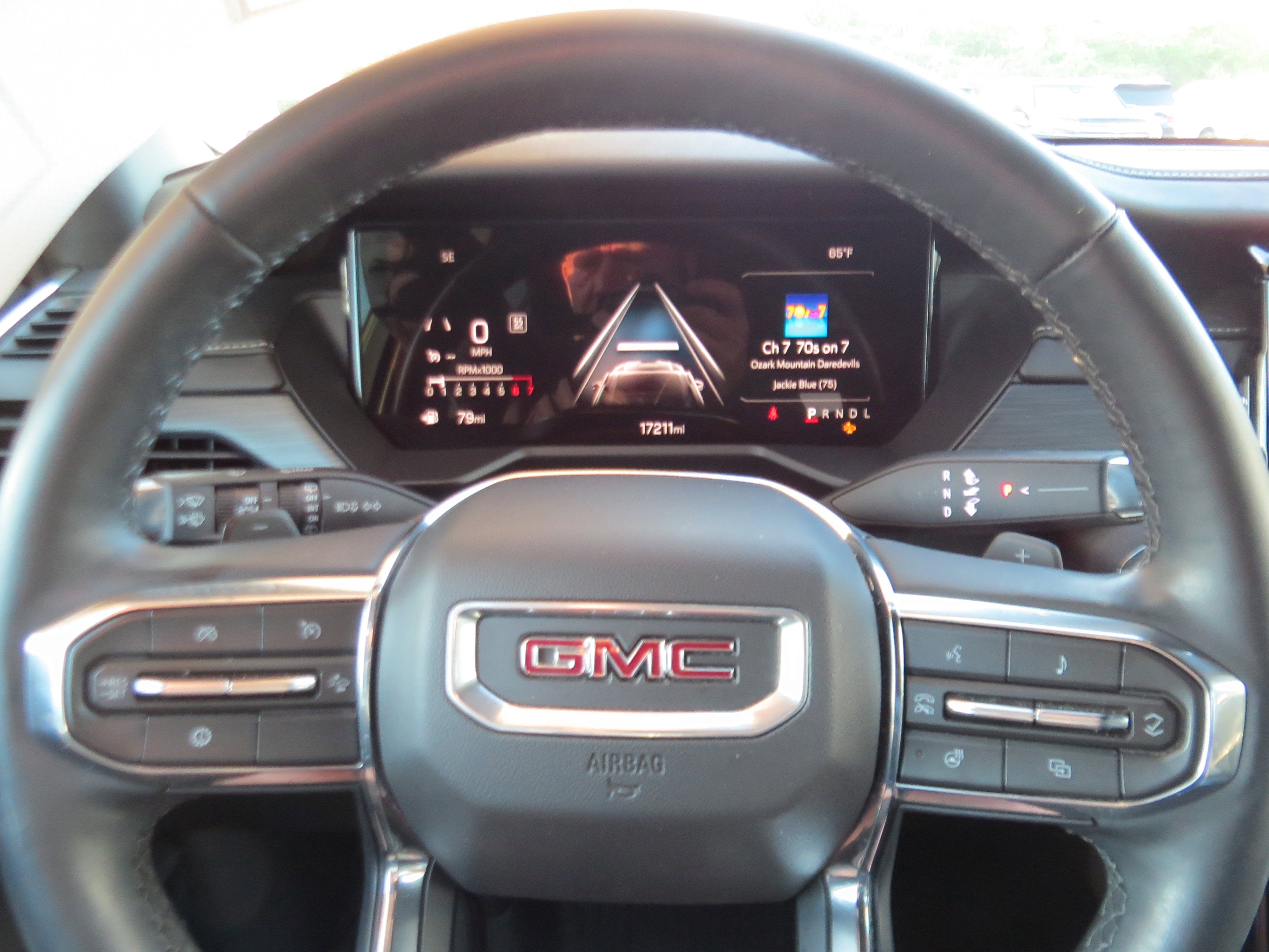 2024 GMC Acadia Elevation