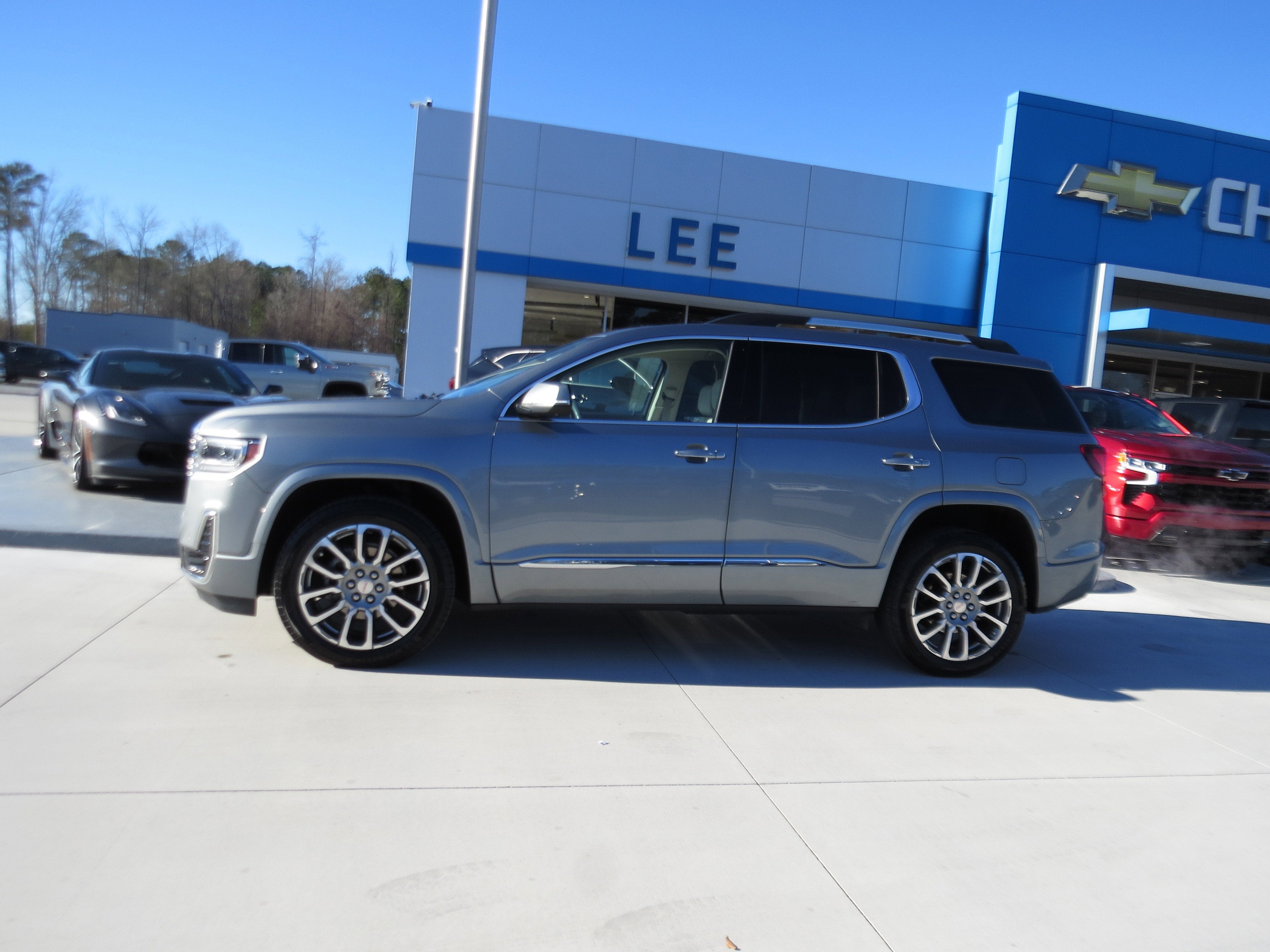 2023 GMC Acadia Denali