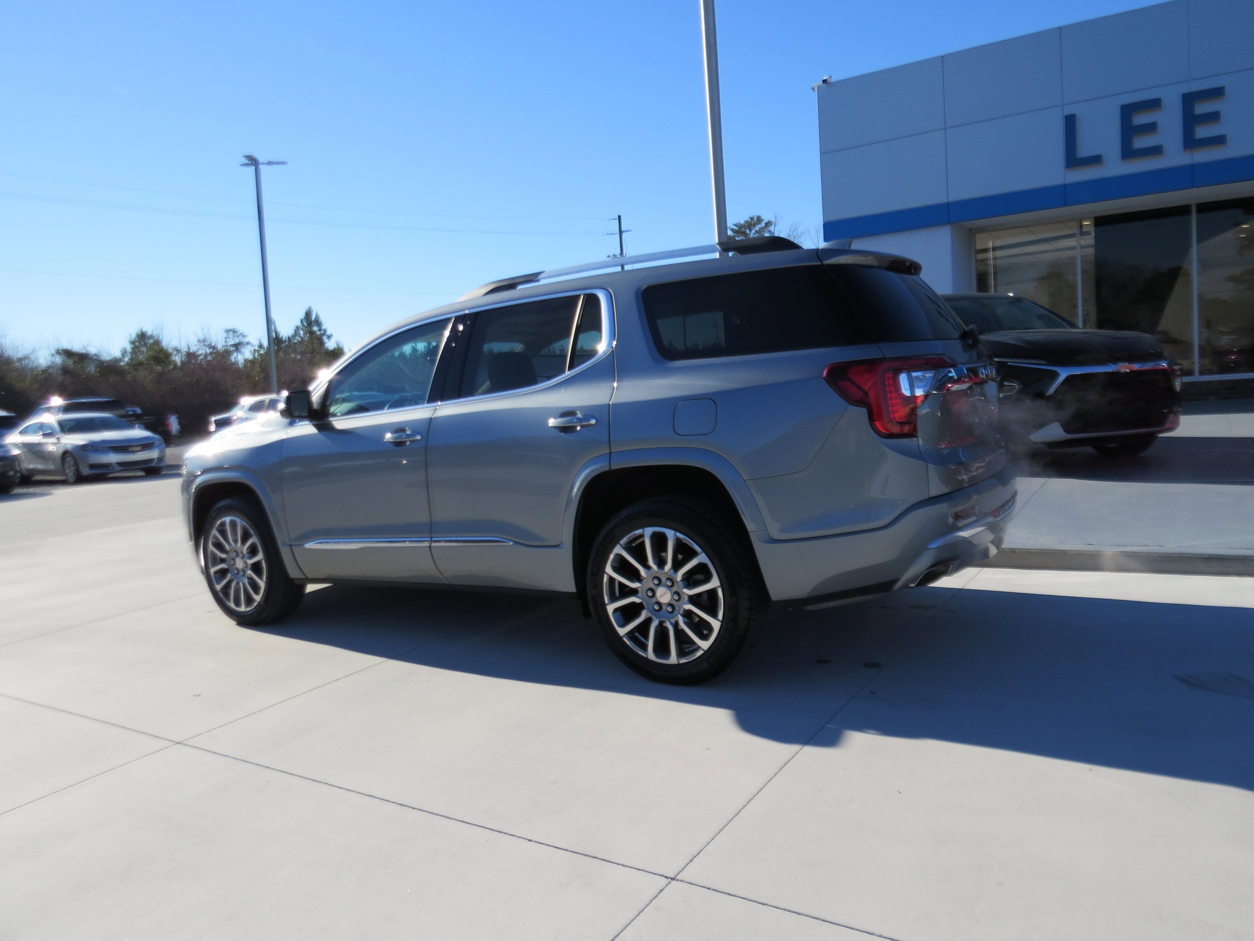 2023 GMC Acadia Denali
