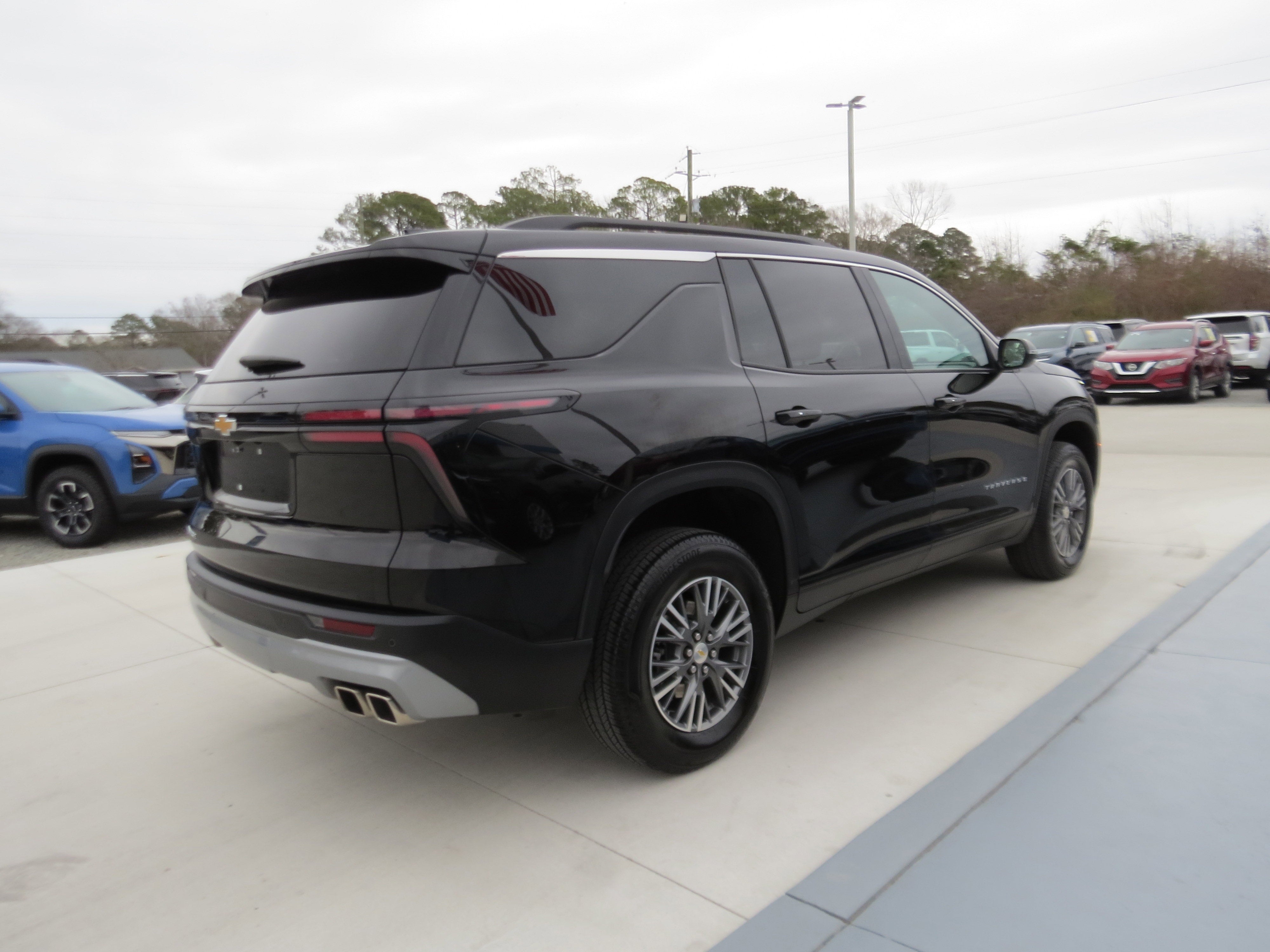2025 Chevrolet Traverse LT