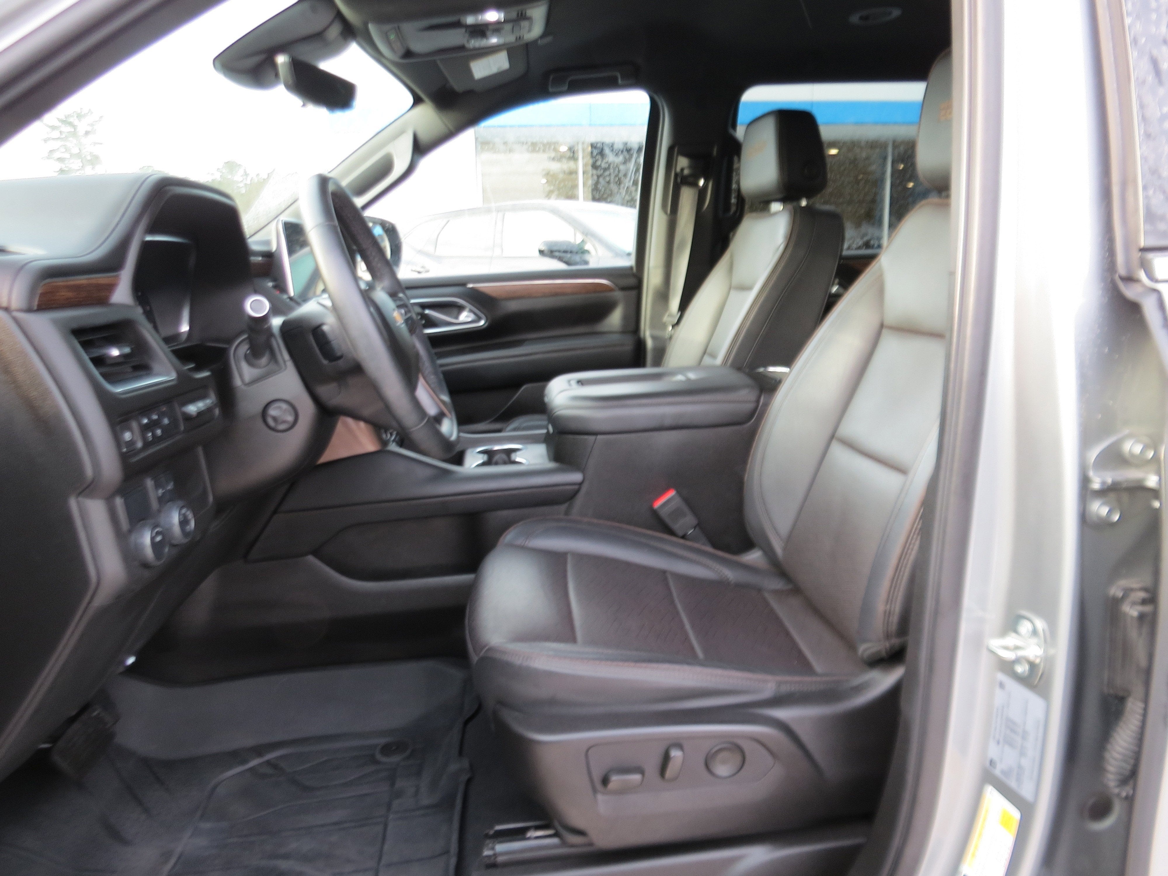 2023 Chevrolet Suburban High Country