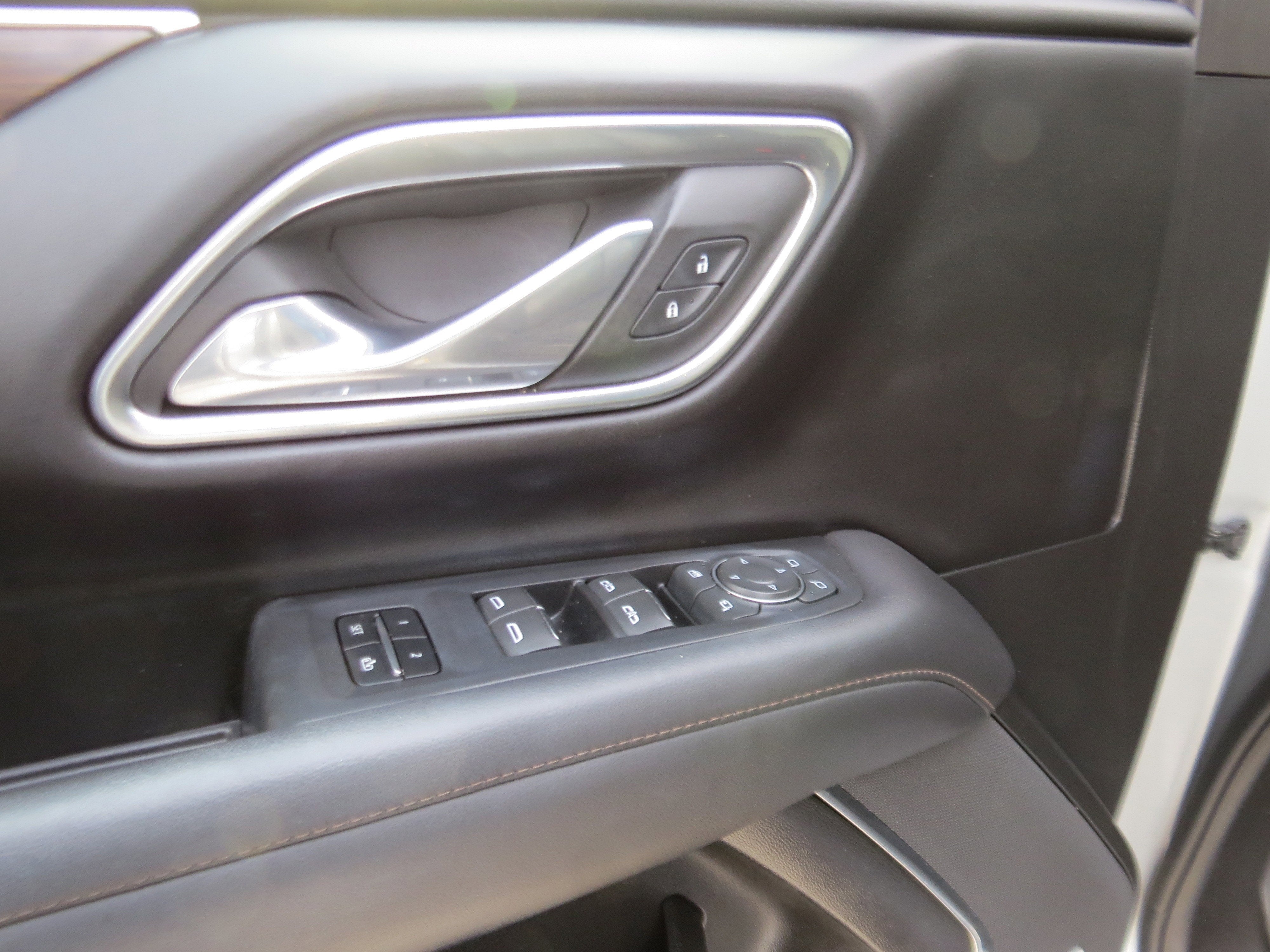 2023 Chevrolet Suburban High Country