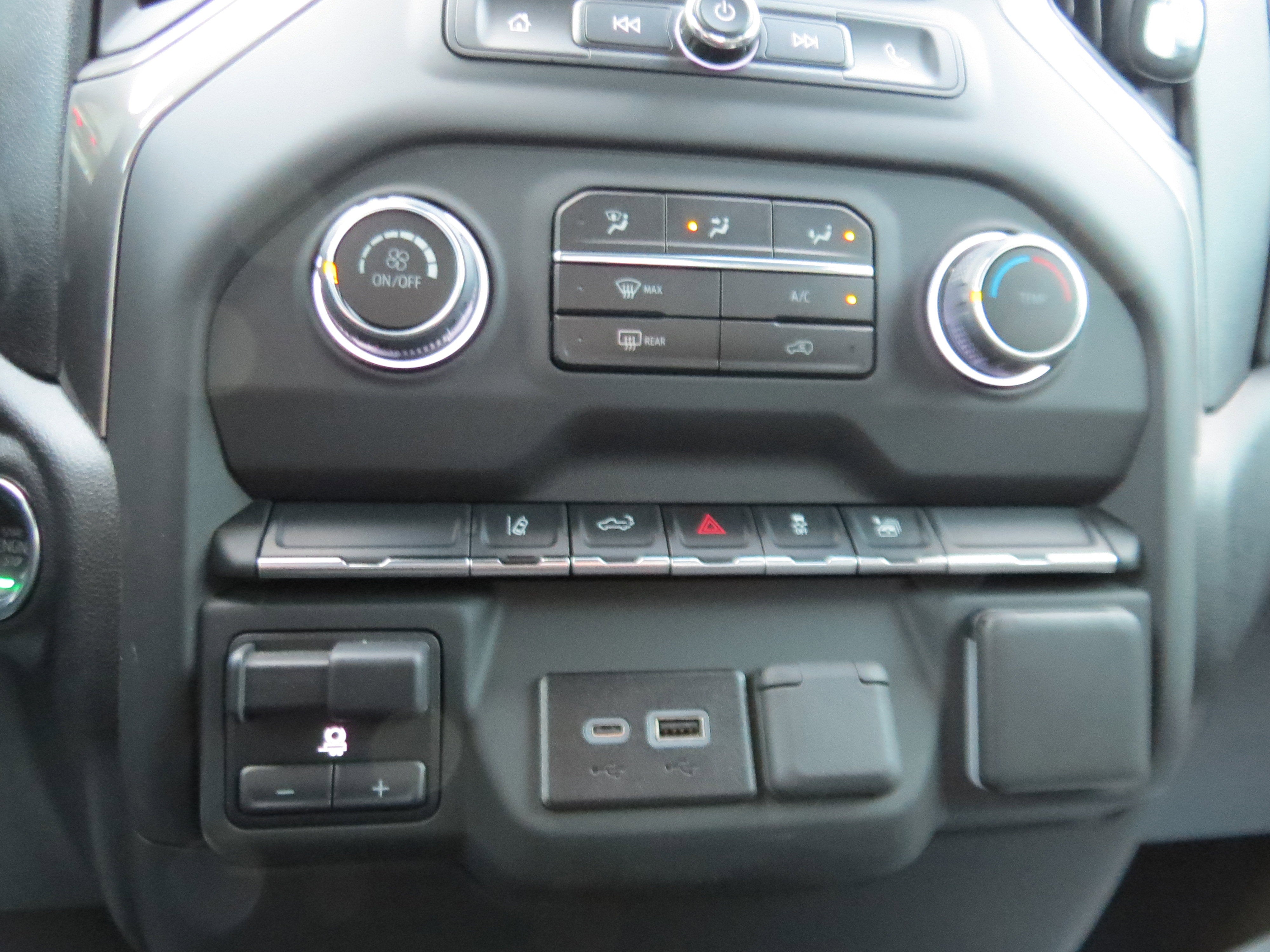 2025 Chevrolet Silverado 2500 HD Custom