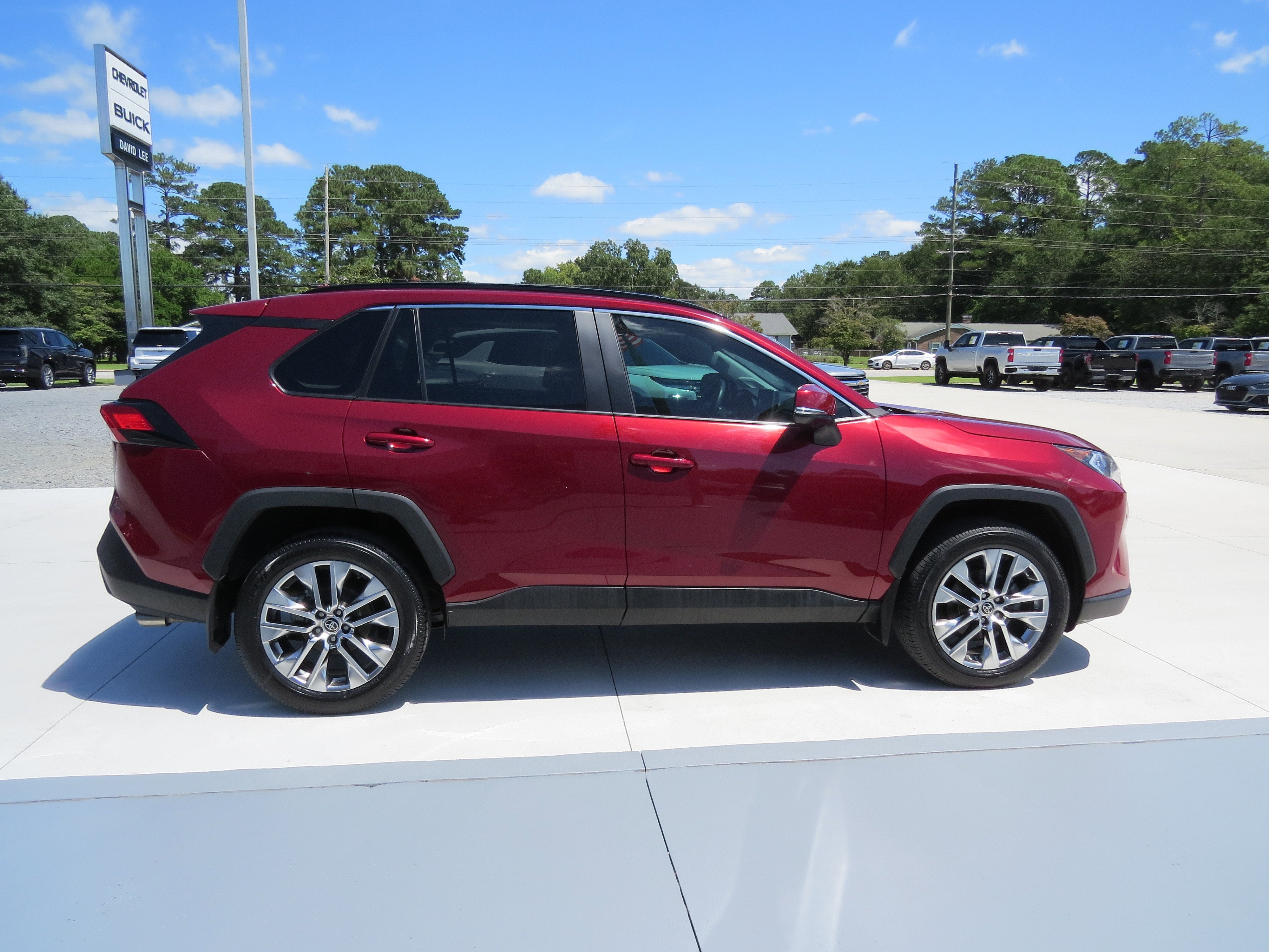 2021 Toyota RAV4 XLE Premium