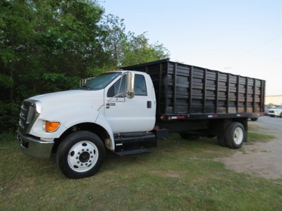 2013 Ford Super Duty F-650 Straight XL