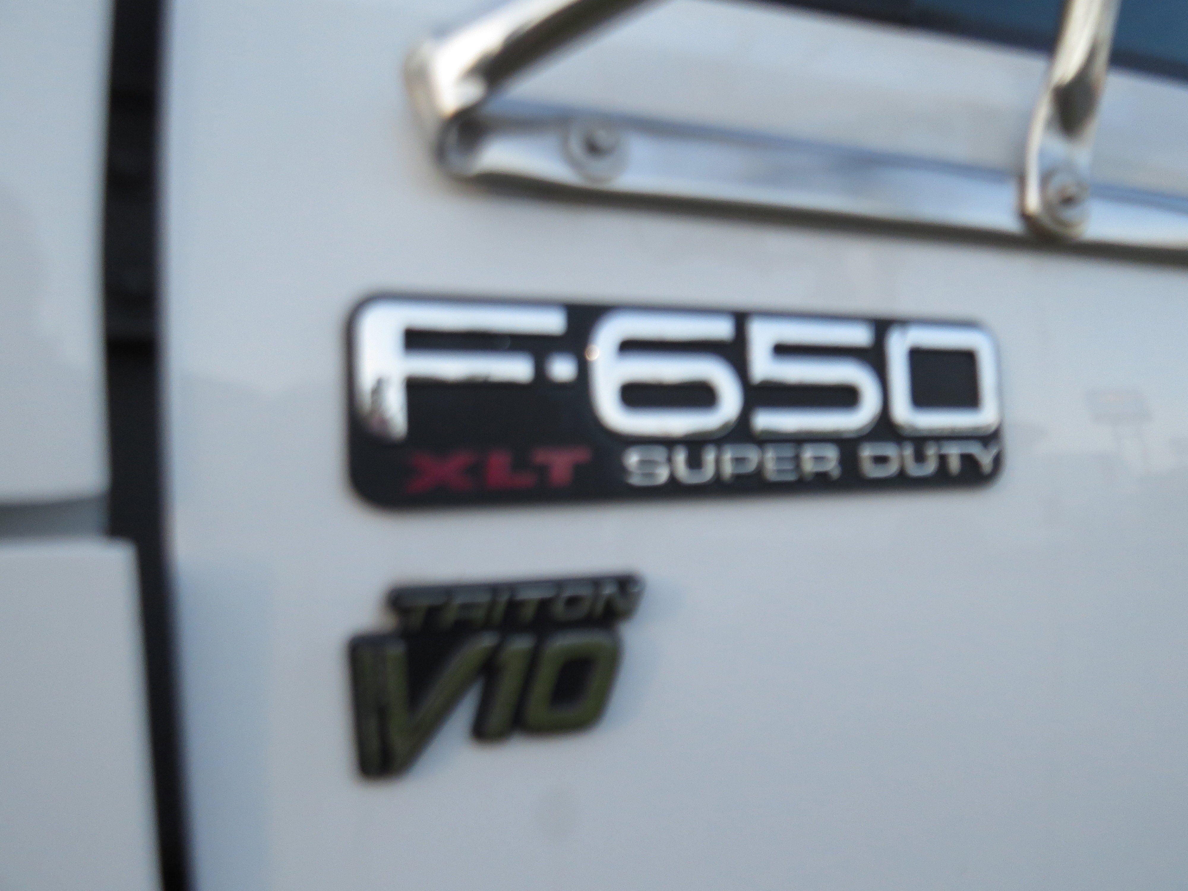 2013 Ford Super Duty F-650 Straight XL