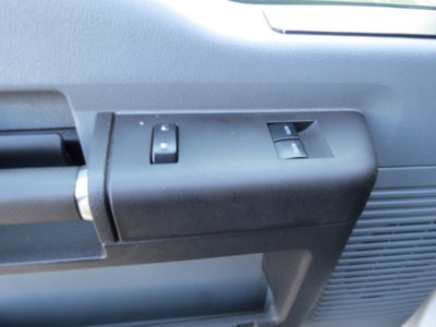 2013 Ford Super Duty F-650 Straight XL