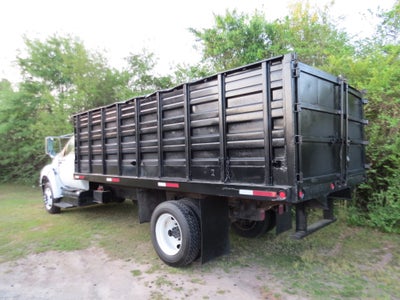 2013 Ford Super Duty F-650 Straight XL