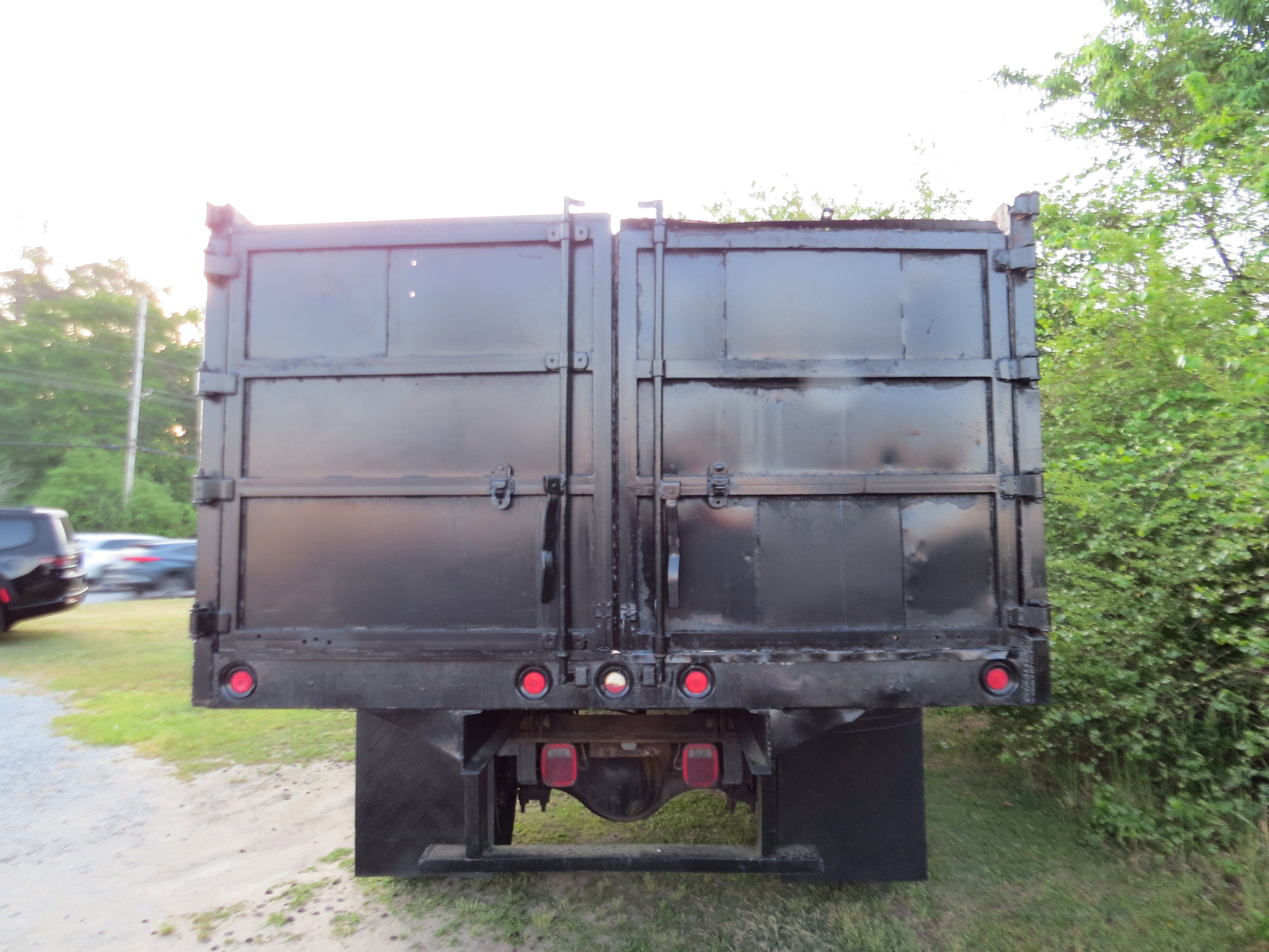 2013 Ford Super Duty F-650 Straight XL