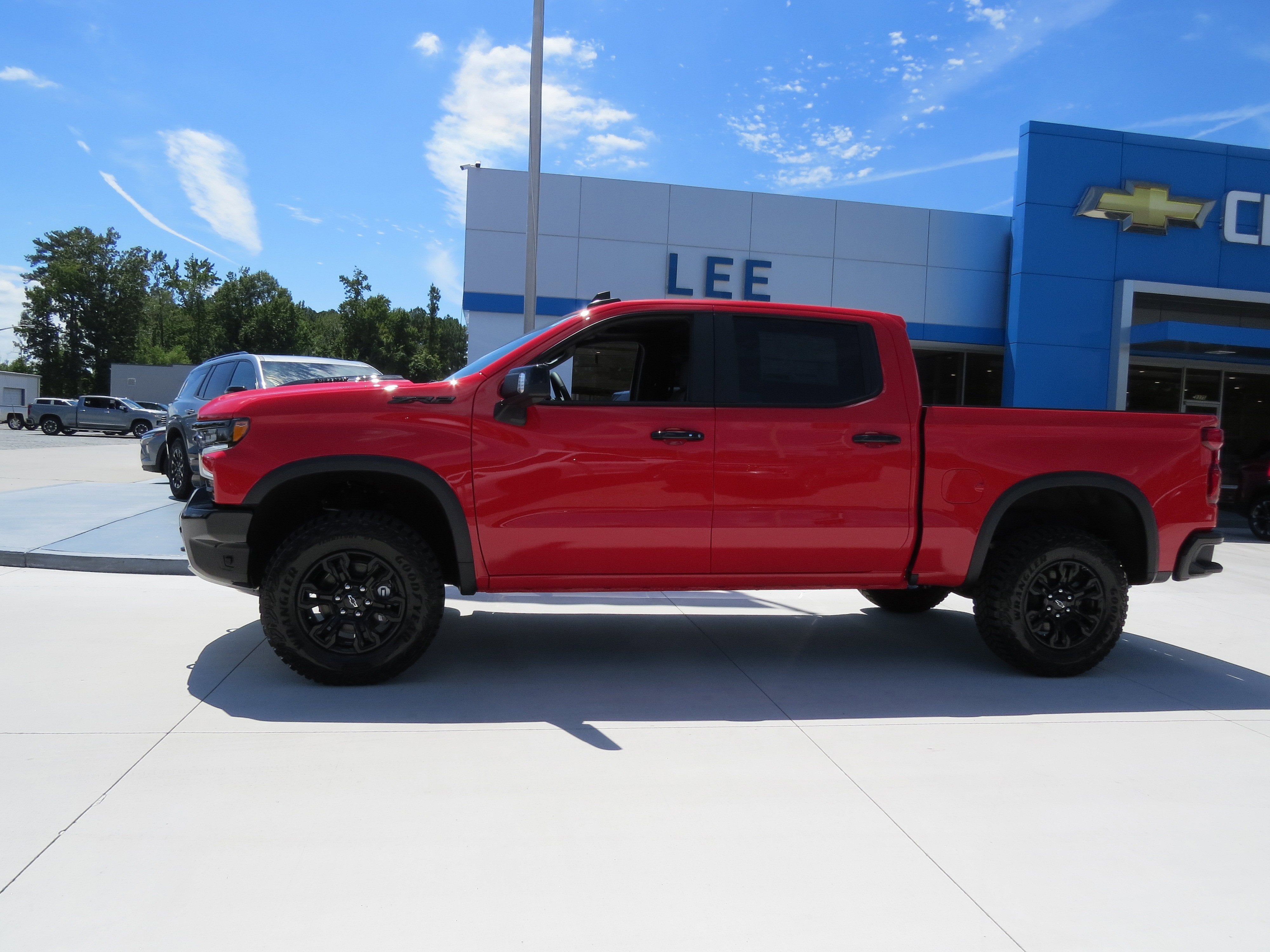 2025 Chevrolet Silverado 1500 ZR2
