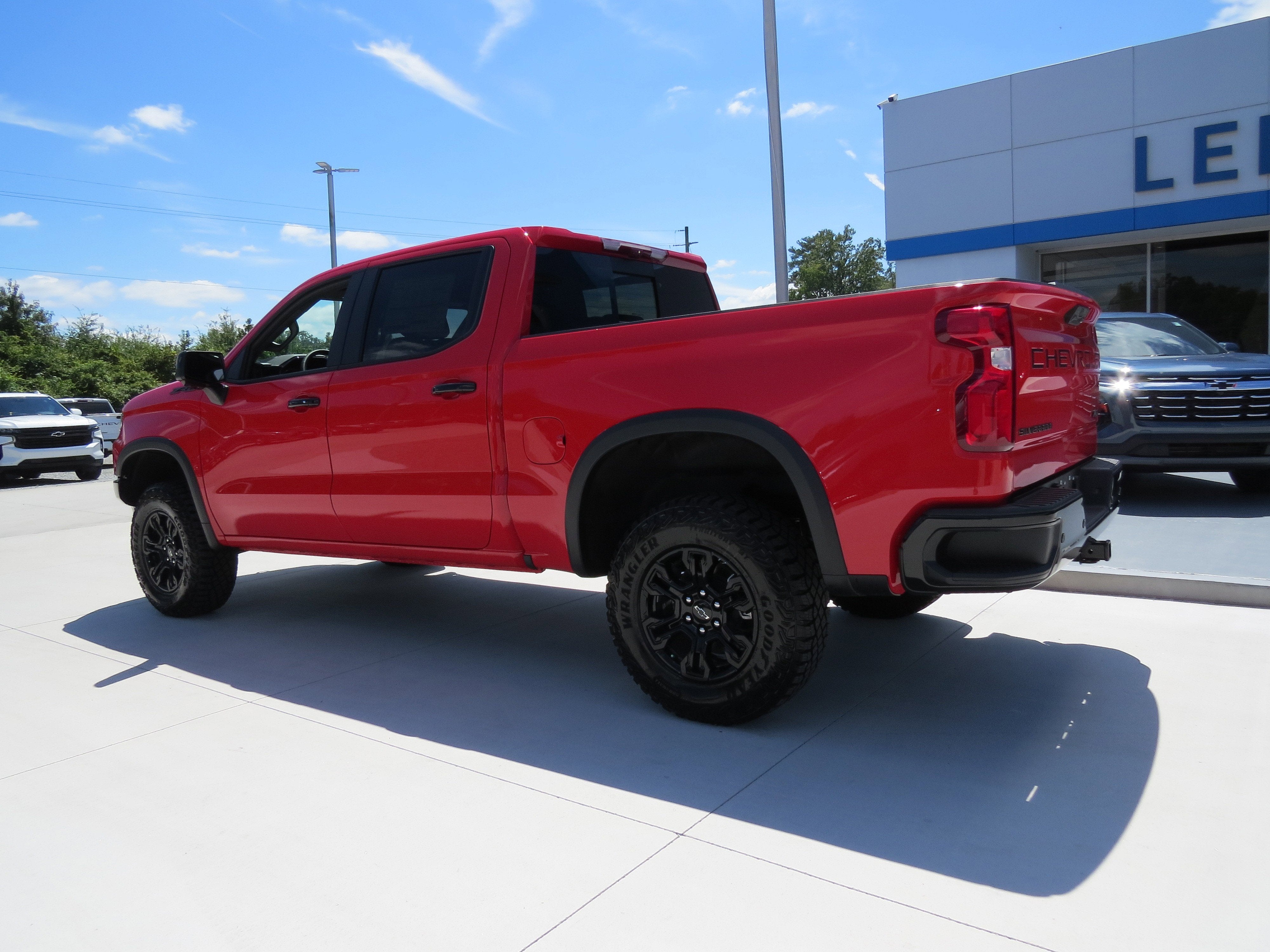 2025 Chevrolet Silverado 1500 ZR2