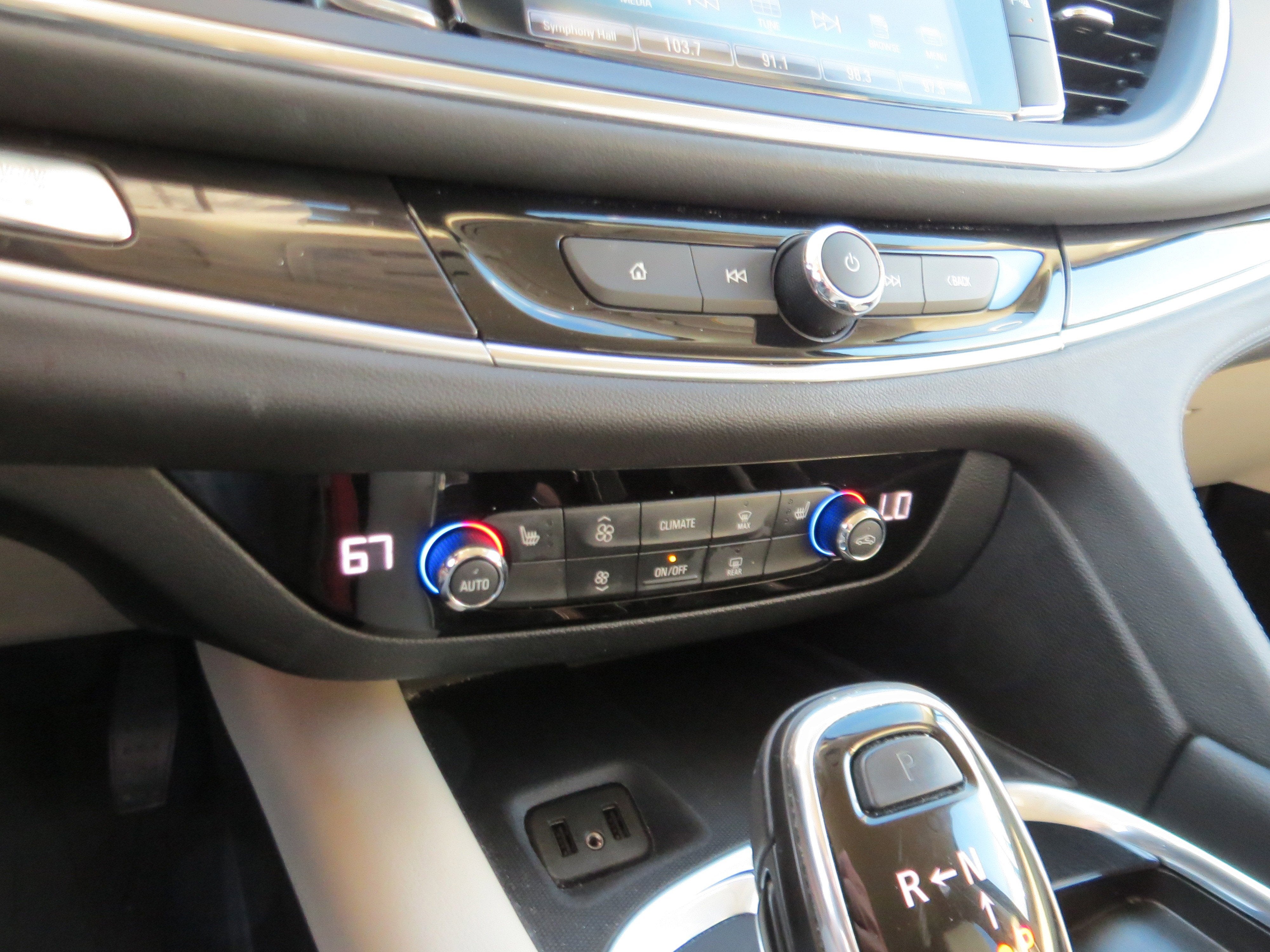 2019 Buick Enclave Essence