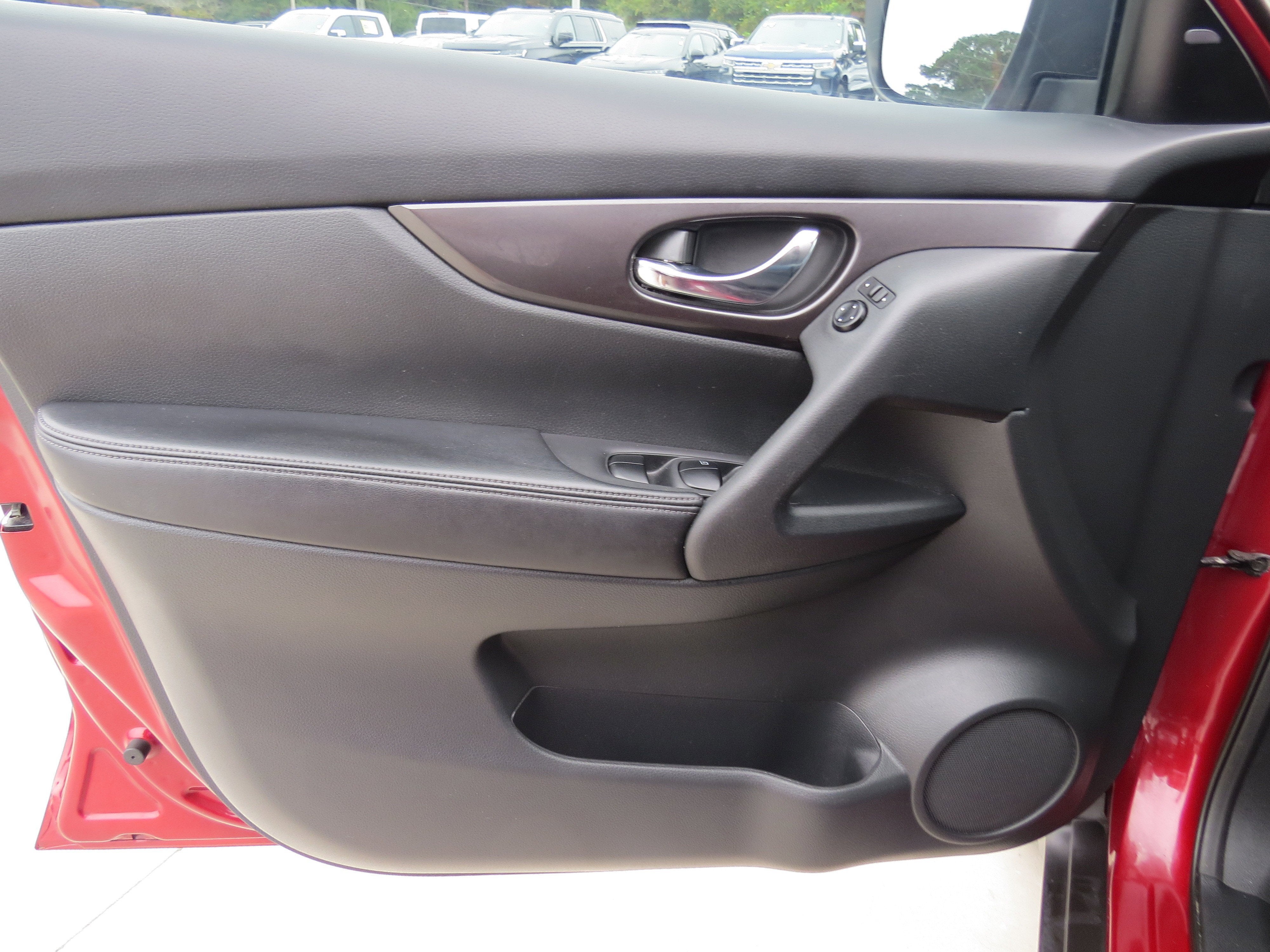 2020 Nissan Rogue SV FWD