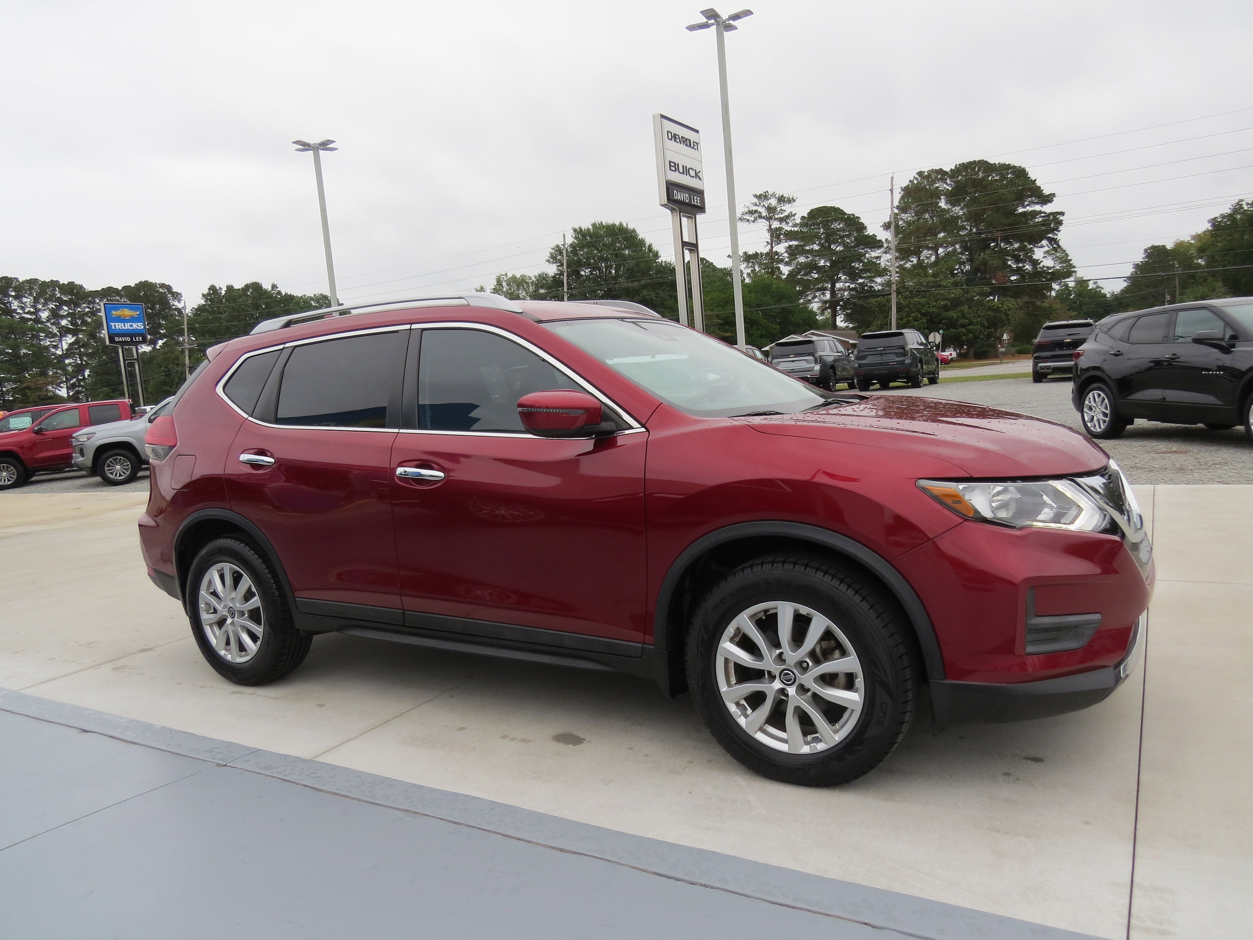 2020 Nissan Rogue SV FWD