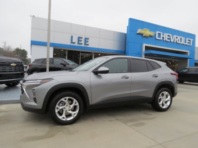 2025 Chevrolet Trax LS