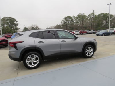 2025 Chevrolet Trax LS