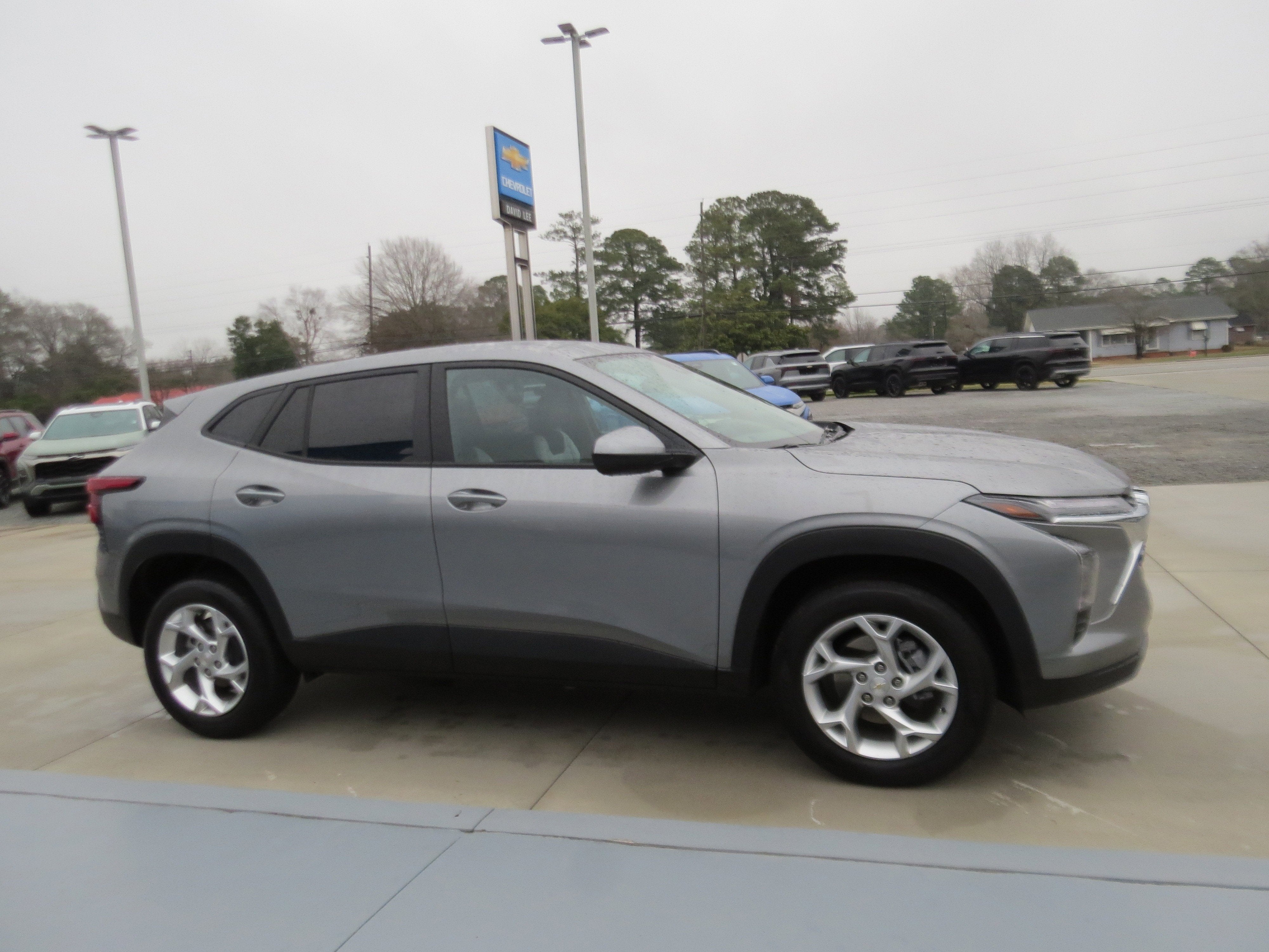 2025 Chevrolet Trax LS