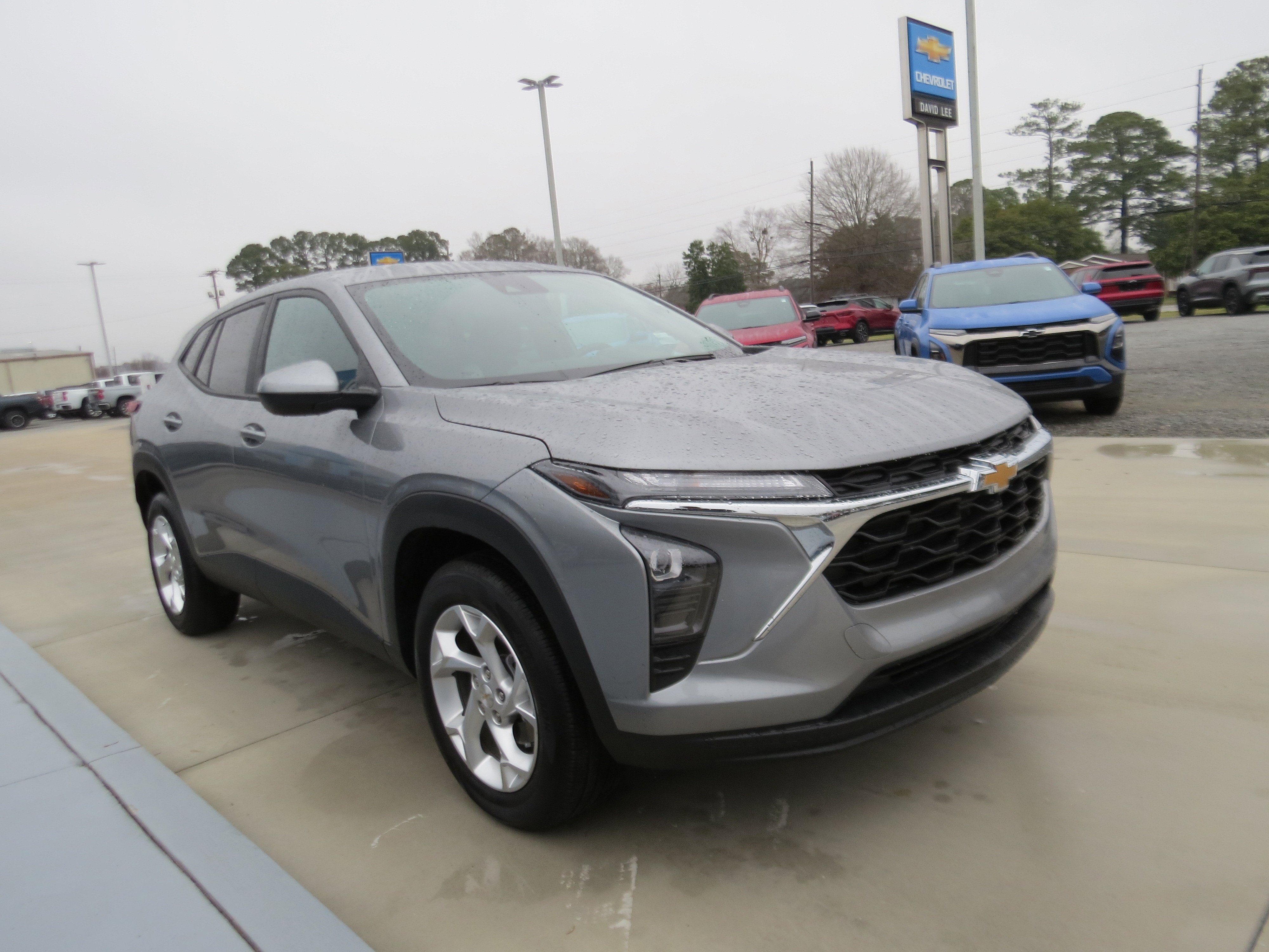2025 Chevrolet Trax LS